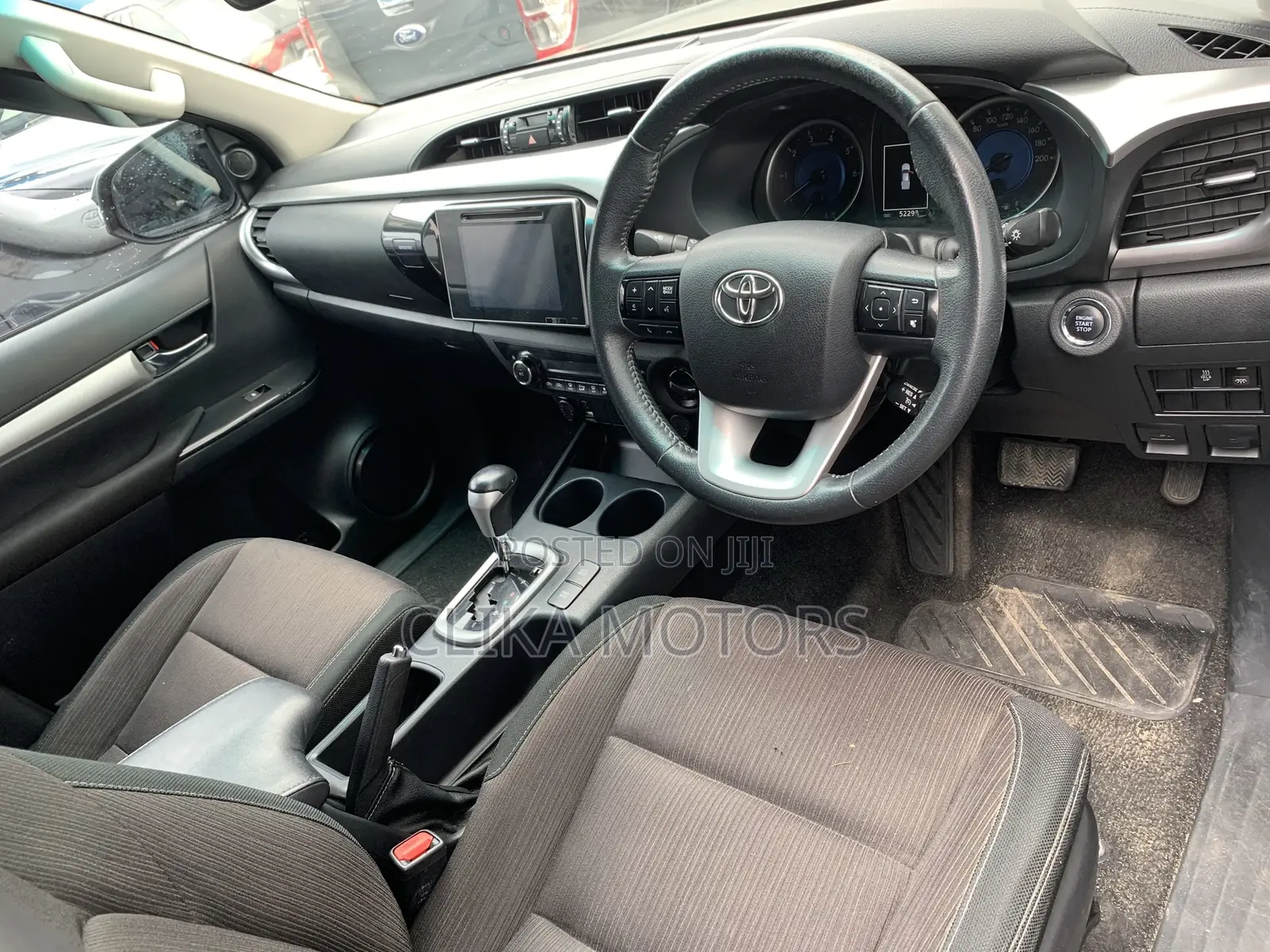 Toyota Hilux SR5 4x4 2017 Gray