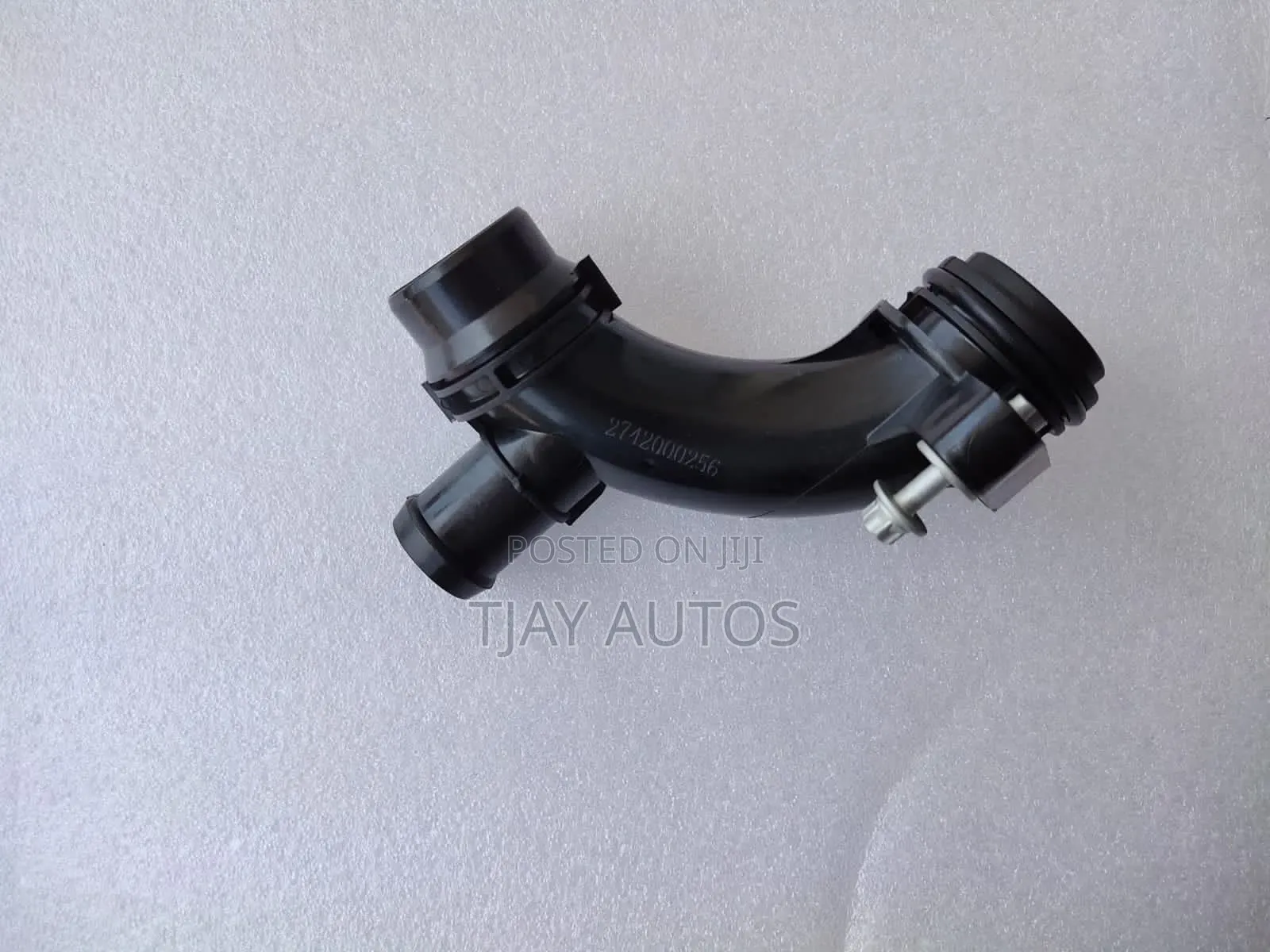 A2742000256 Coolant Water Pump Tube Connector for W205 W213