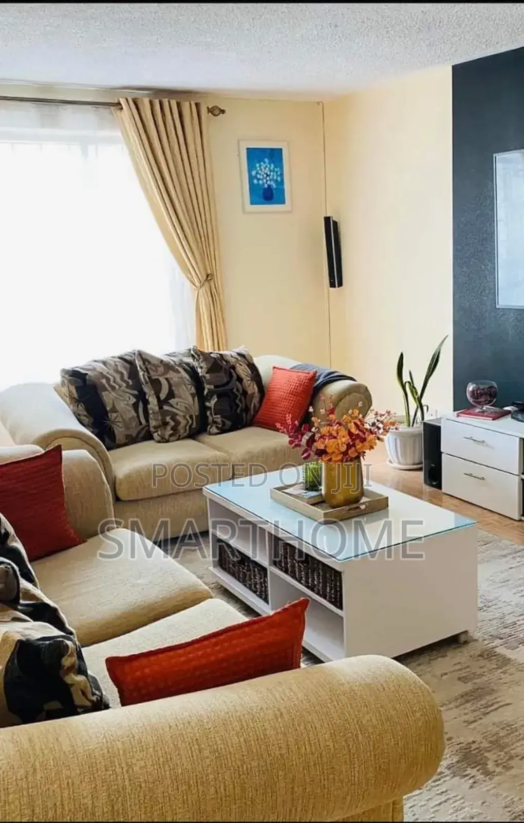 Quuen Air BNB in Shopping Centre