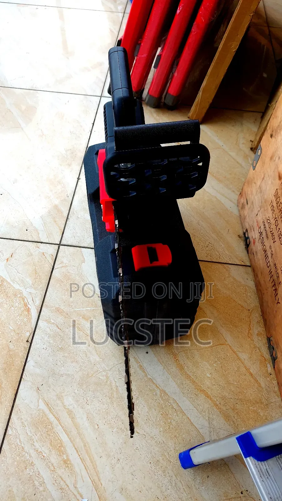 12" Luxstec Lithium-Ion Chainsaw
