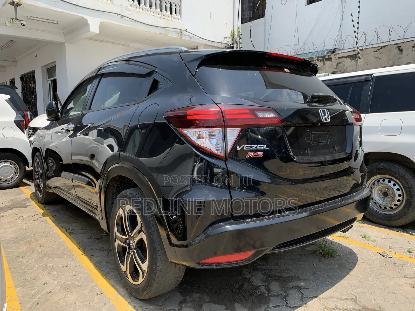 Honda Vezel 1.5 Hybrid 4WD 2017 Black