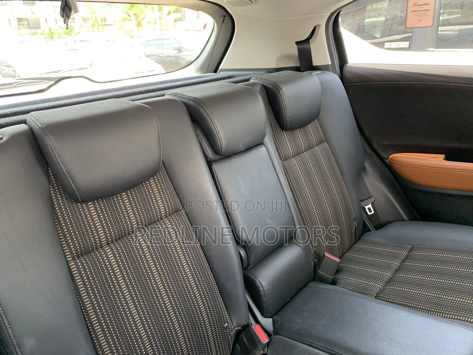 Honda Vezel 1.5 Hybrid 4WD 2017 Black