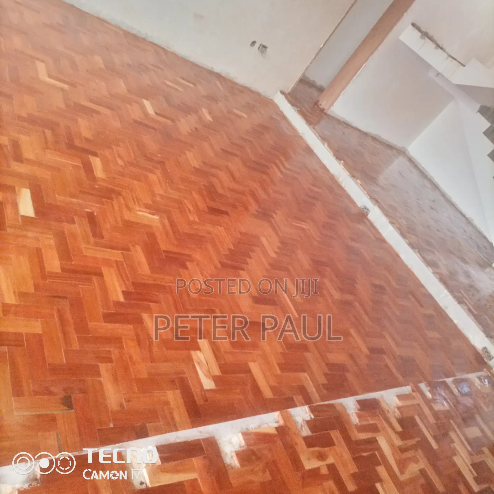 Fast in Elegant Mordern Wood Surface Floors