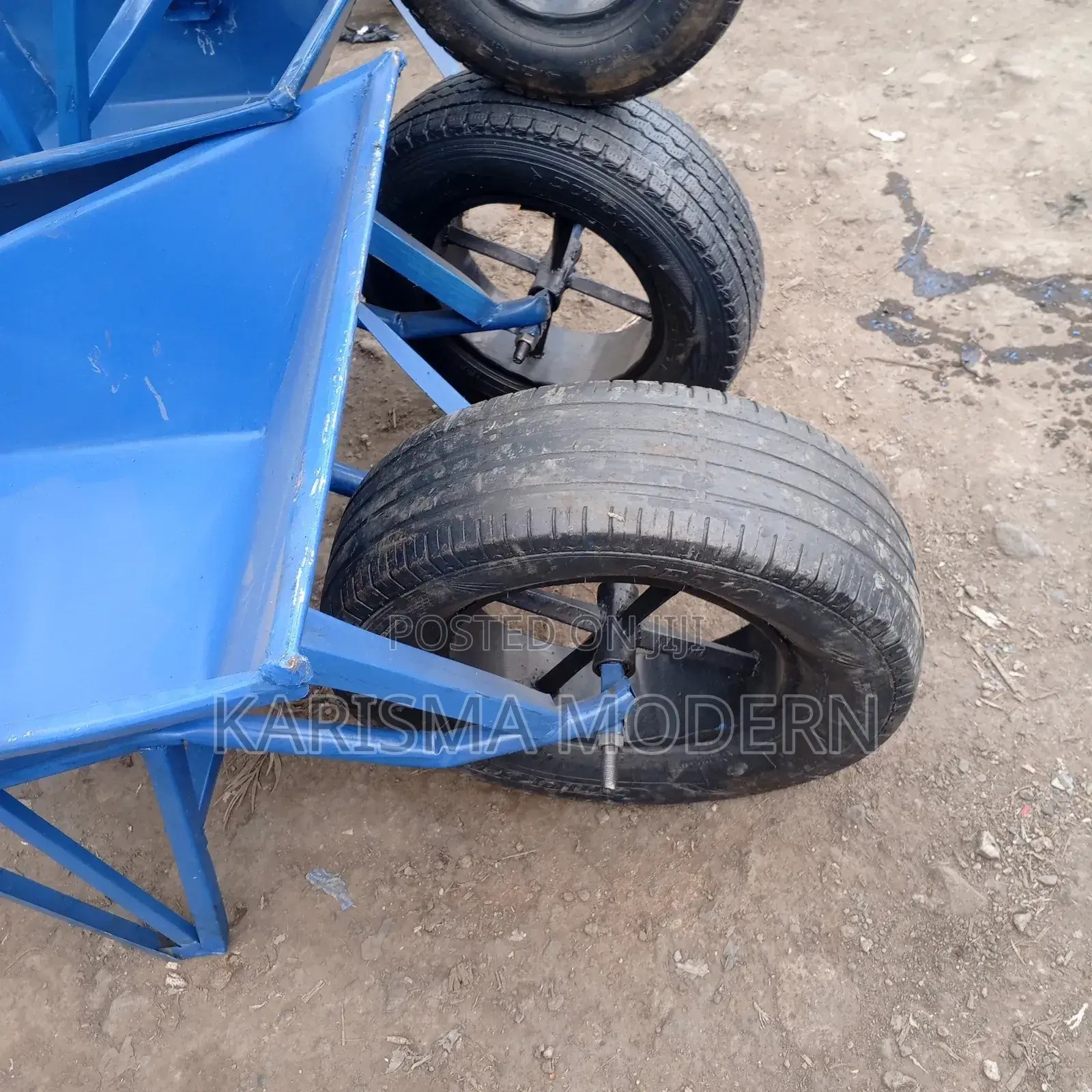 Large Capacity Commercial Wheelbarrows