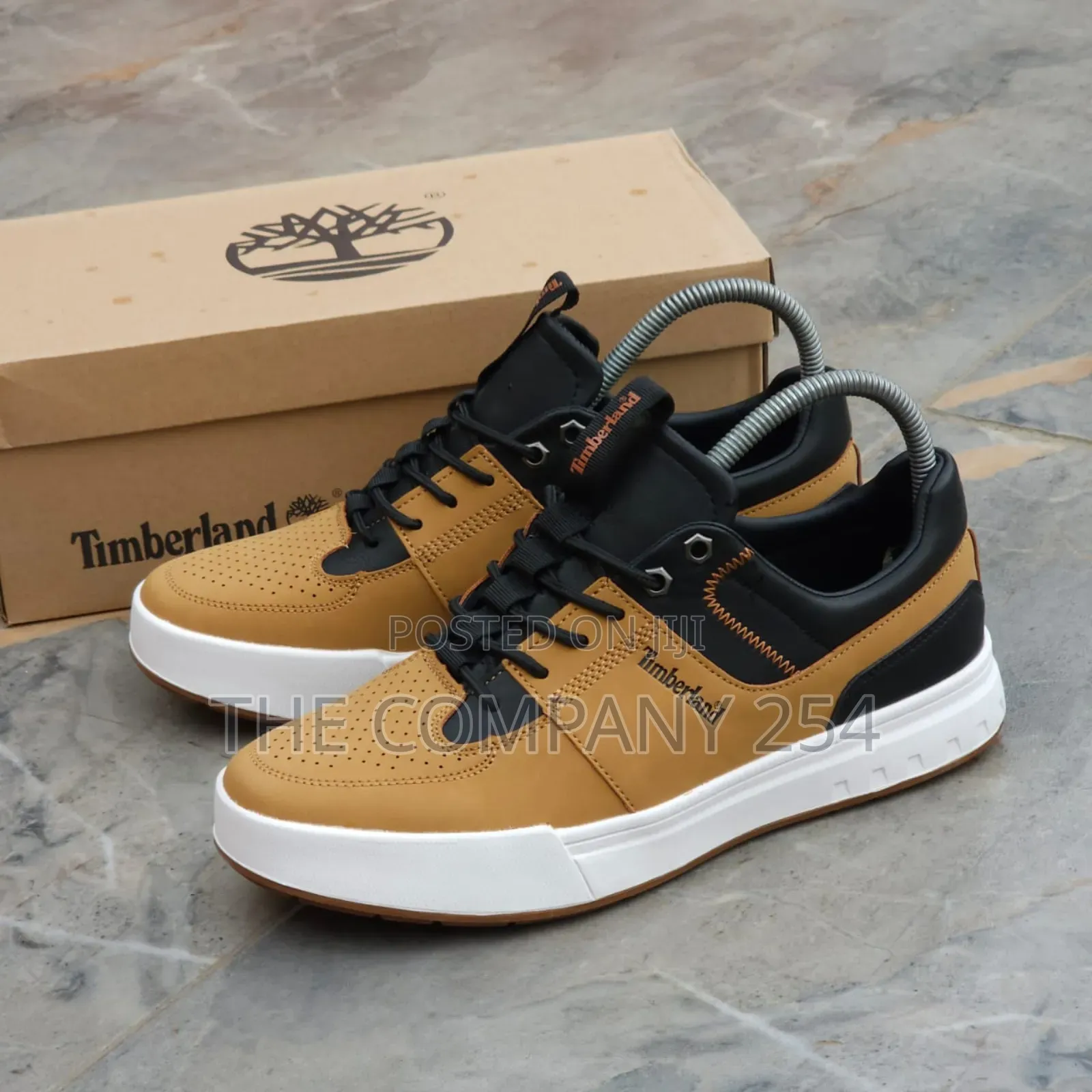 Smart Causal Classic Official Business Sneakers