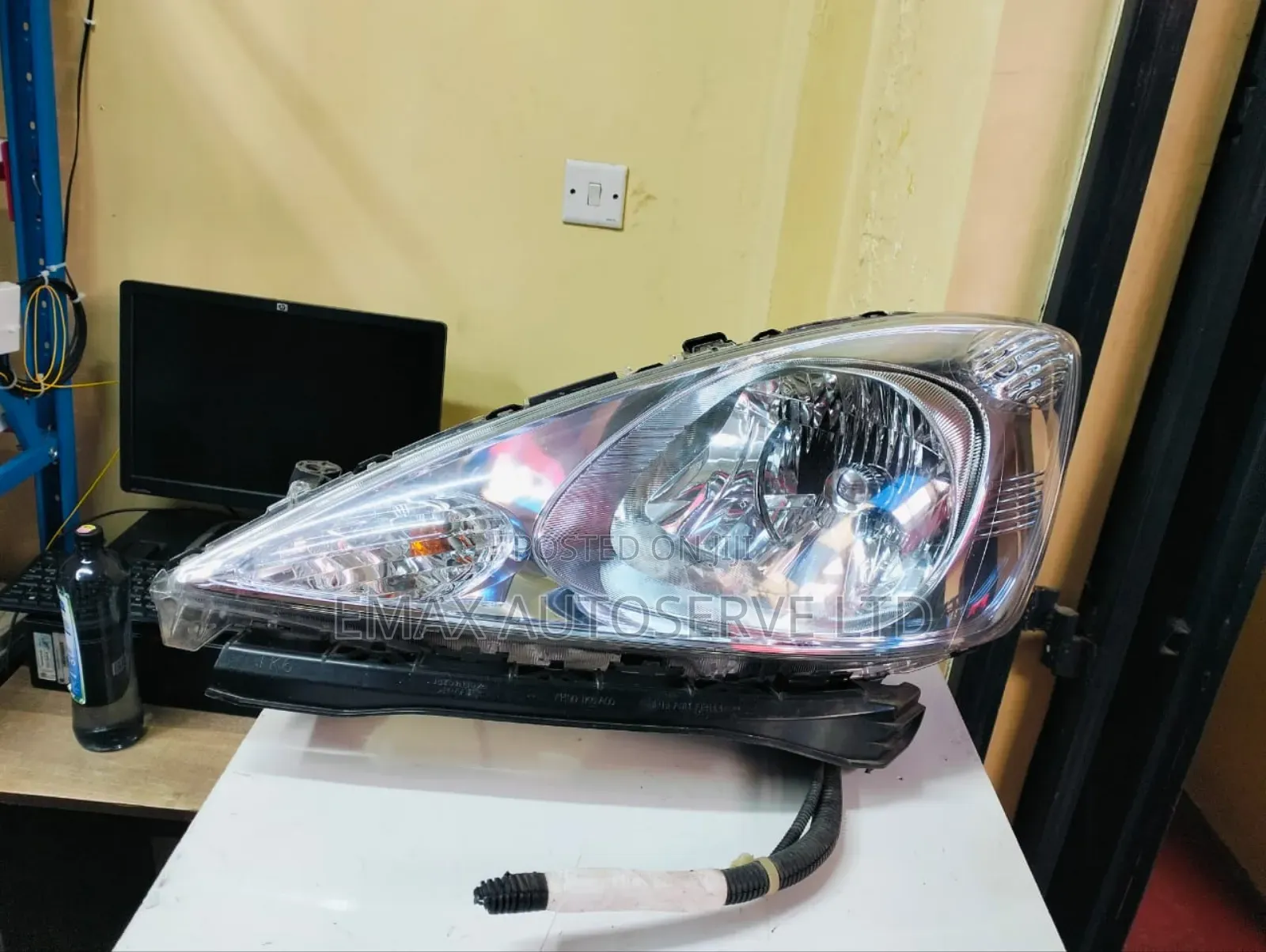 Headlight Honda Fit Shuttle 2012 Xenon