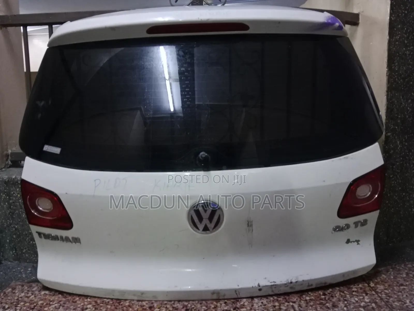 Volkswagen Tiguan Boot/Tailgate