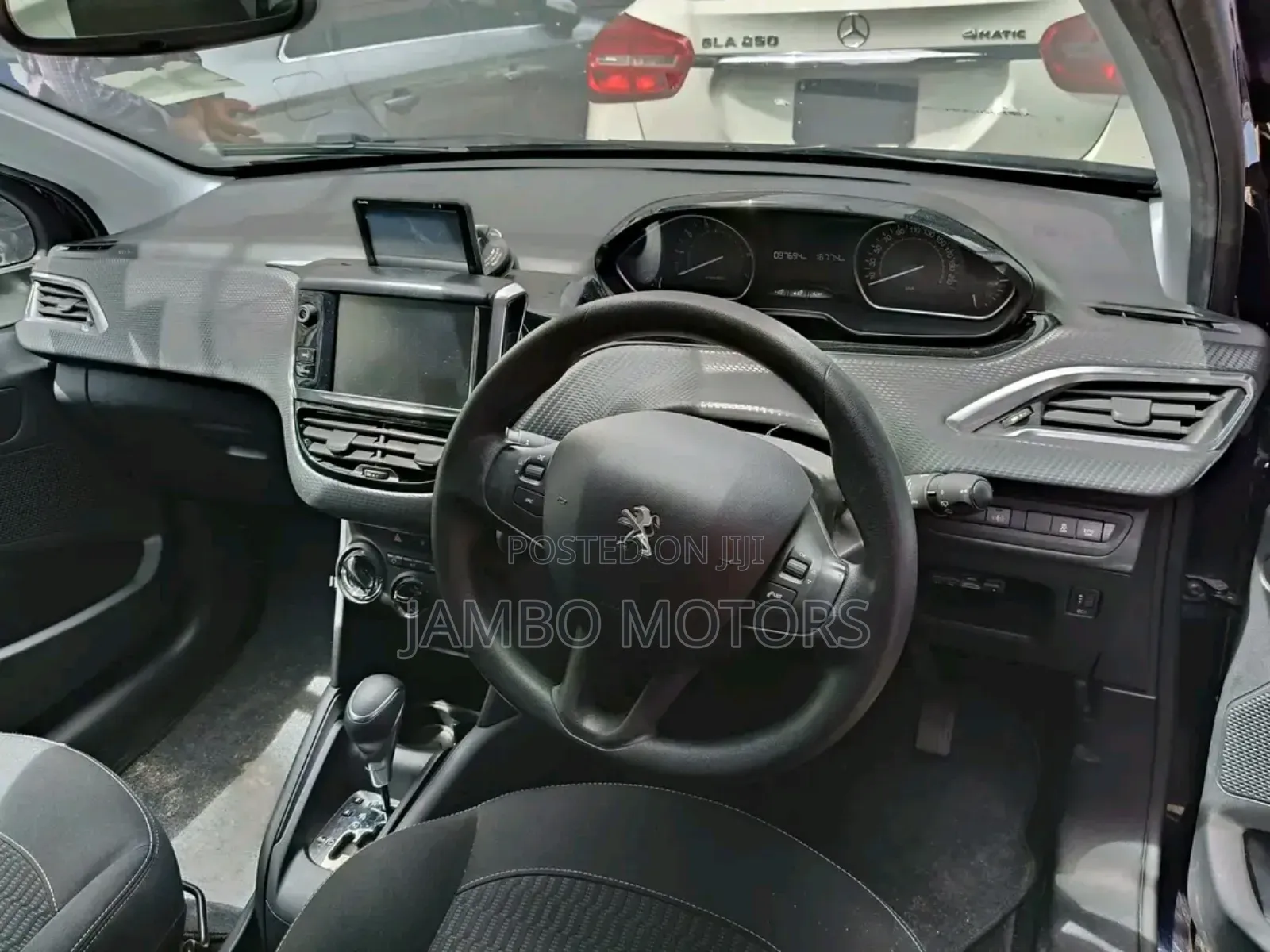 Peugeot 208 2018 Purple