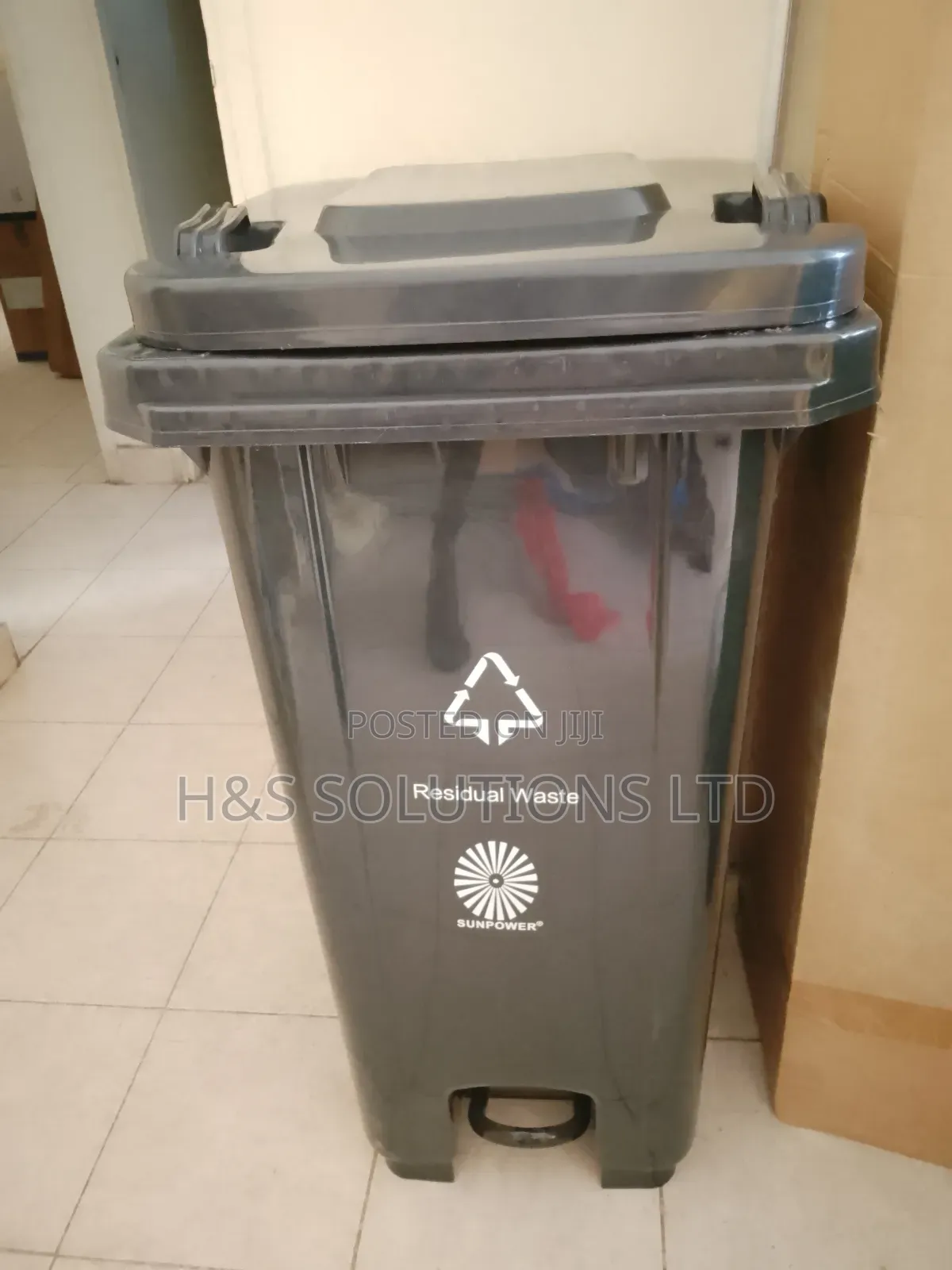 120 Litres Garbage Bin With Pedal(Black)