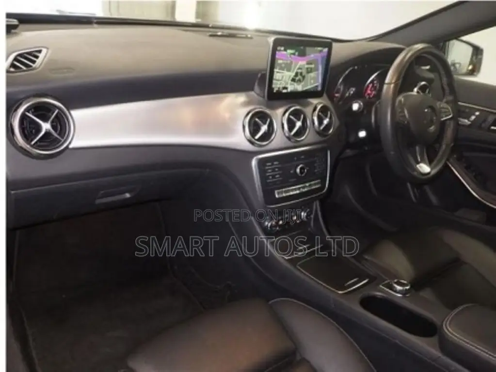 Mercedes-Benz GLA-Class 2017 Gray