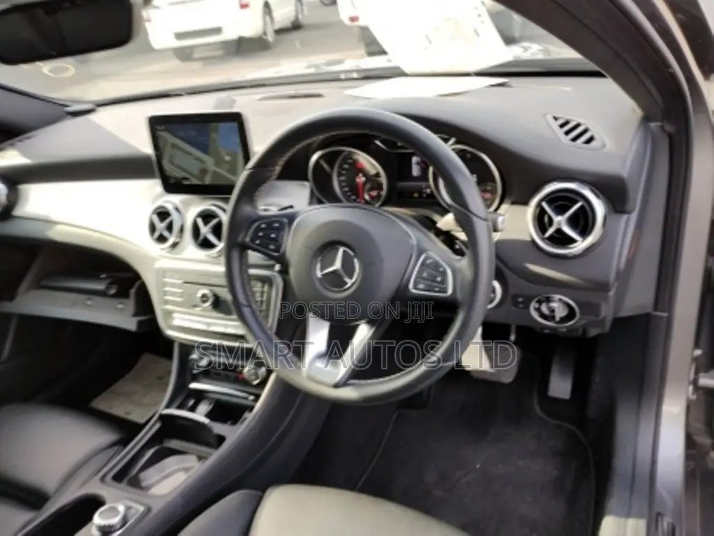 Mercedes-Benz GLA-Class 2017 Gray