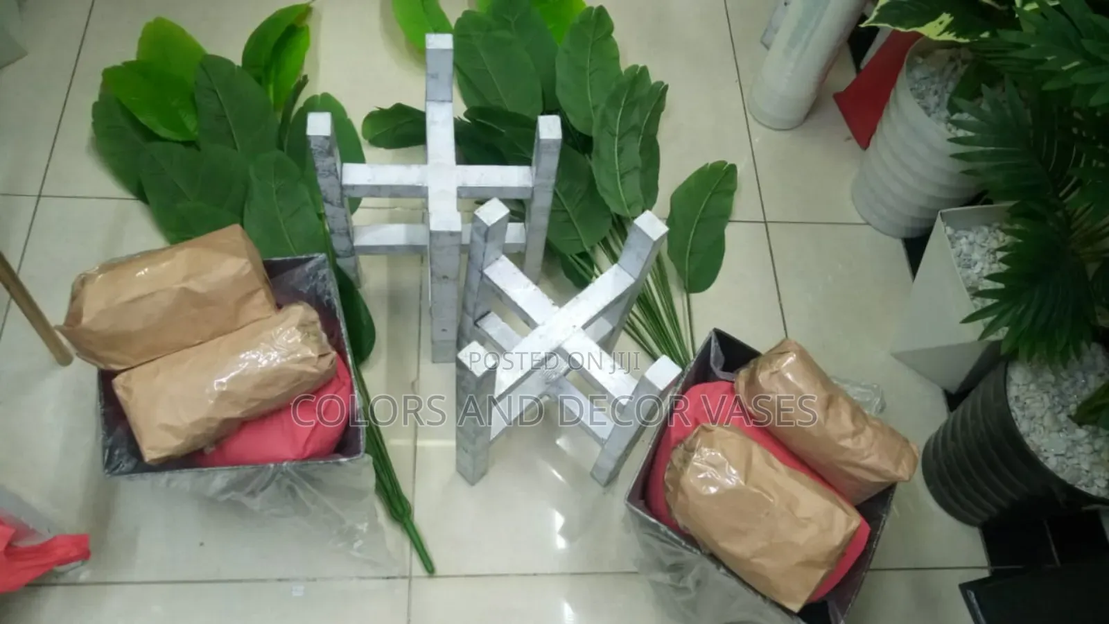 Wooden Stands Available In Variety Of Colours