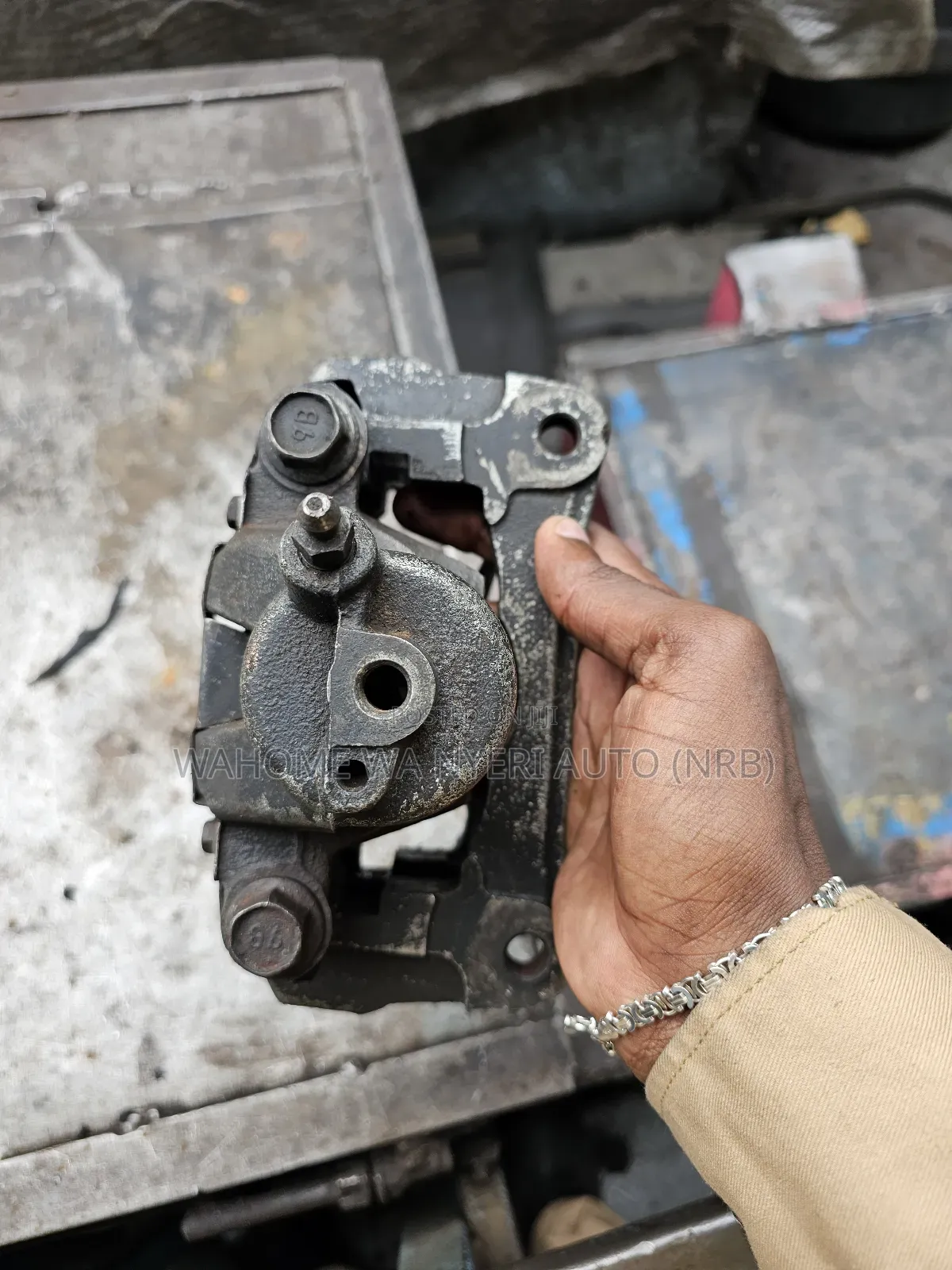 Caliper for V8 Back