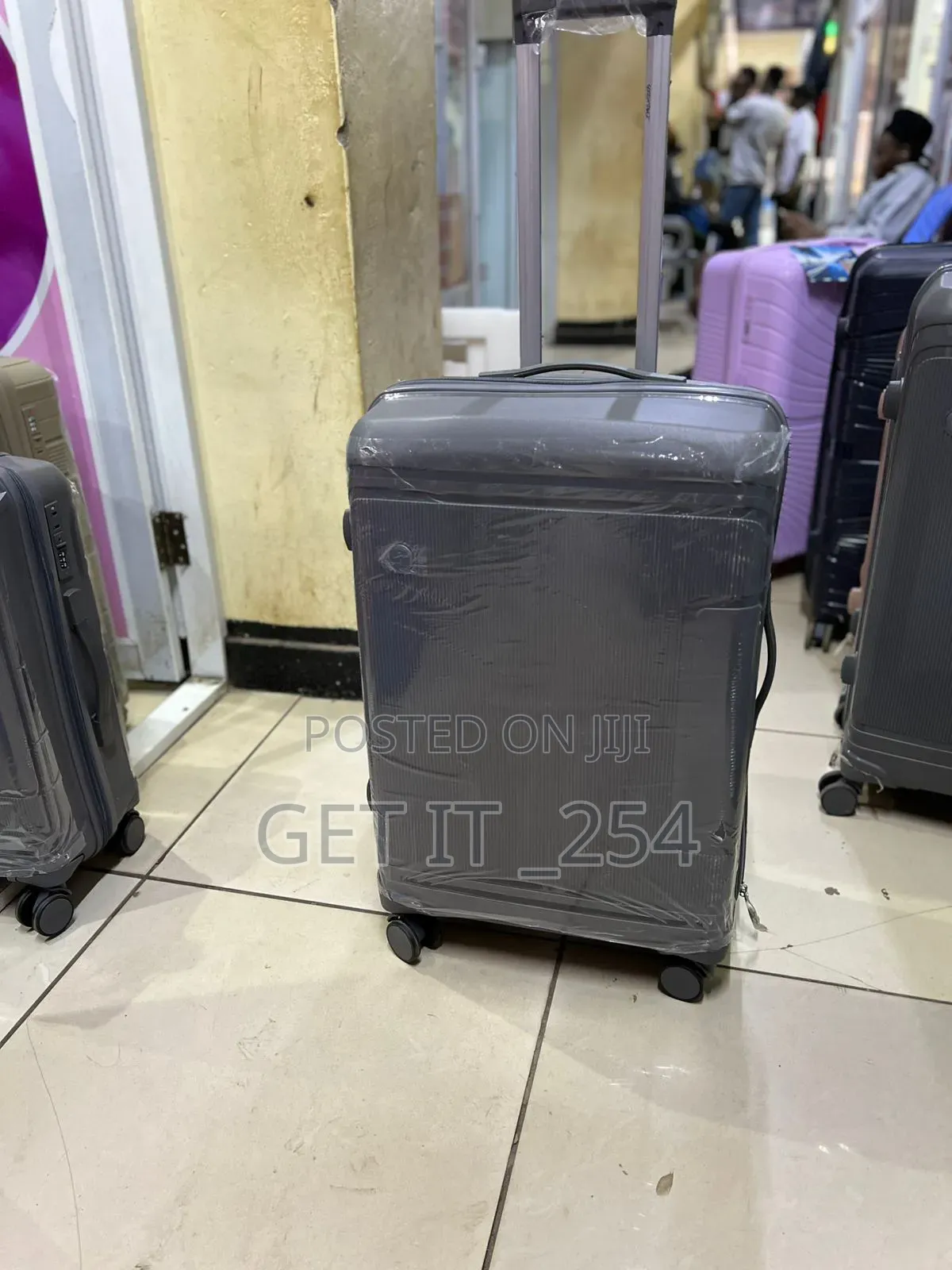 Unbreakable Rubber Suitcase PP MEDIUM