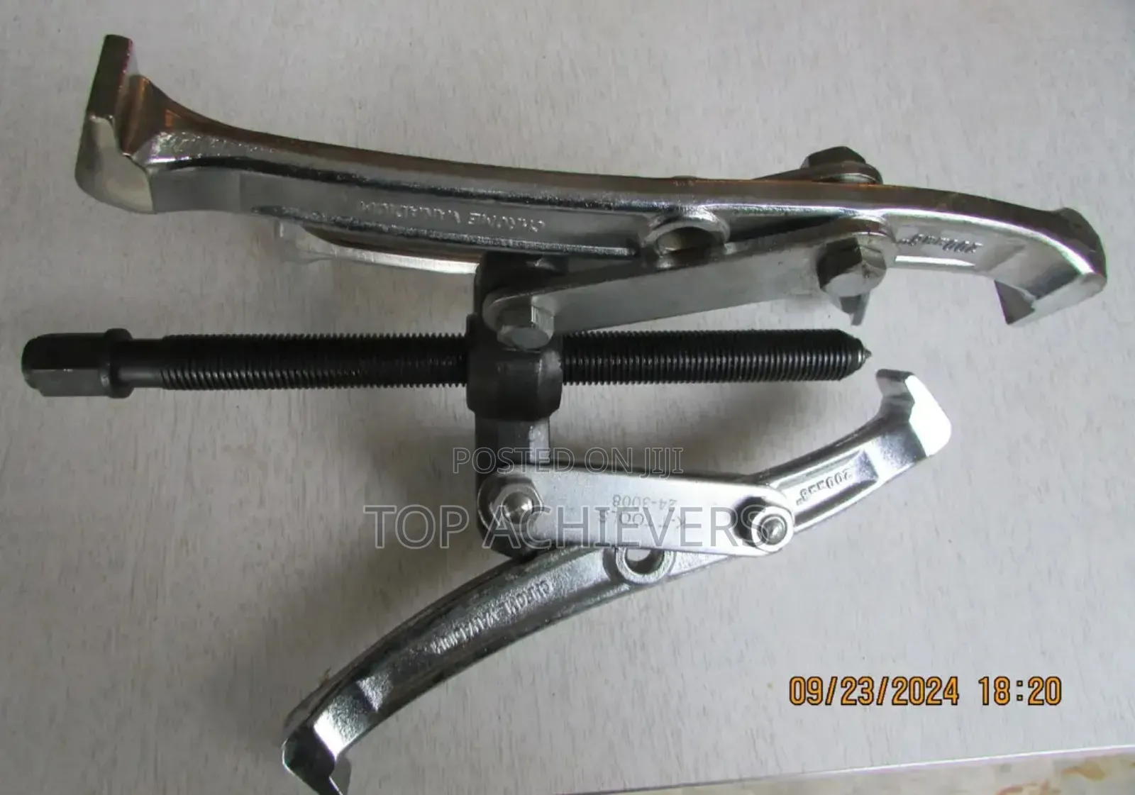 3 Jaw Gear Puller 8"