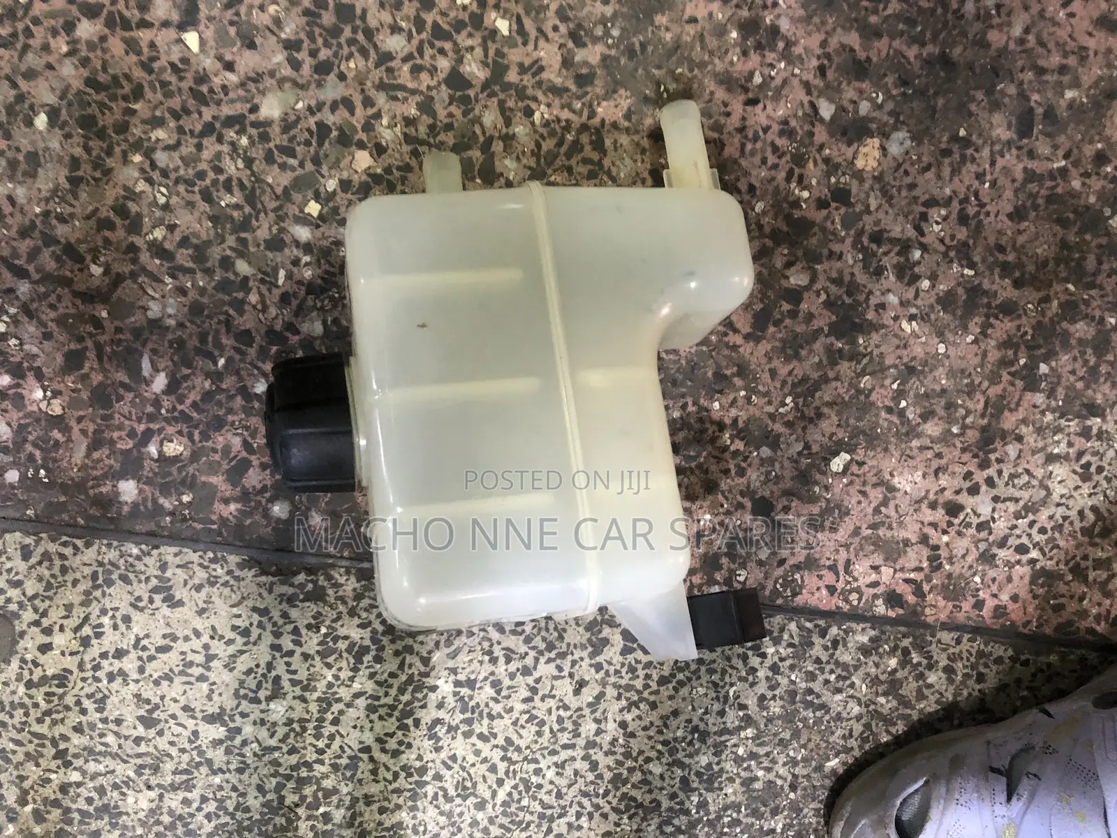 Mitsubishi Outlander 2015-2017 Coolant Bottle