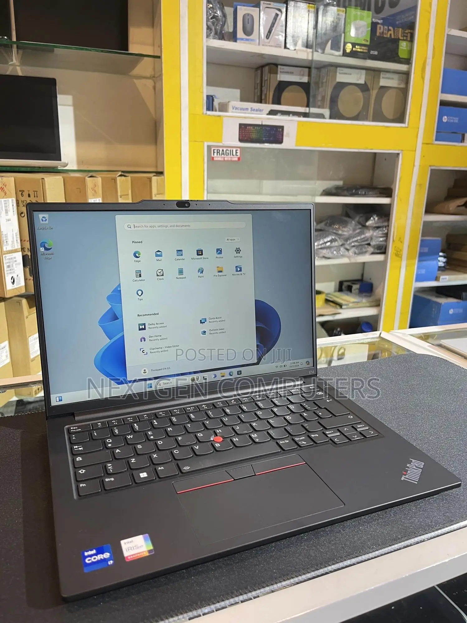 New Laptop Lenovo ThinkPad E14 G5 16GB Intel Core I7 SSD 512GB