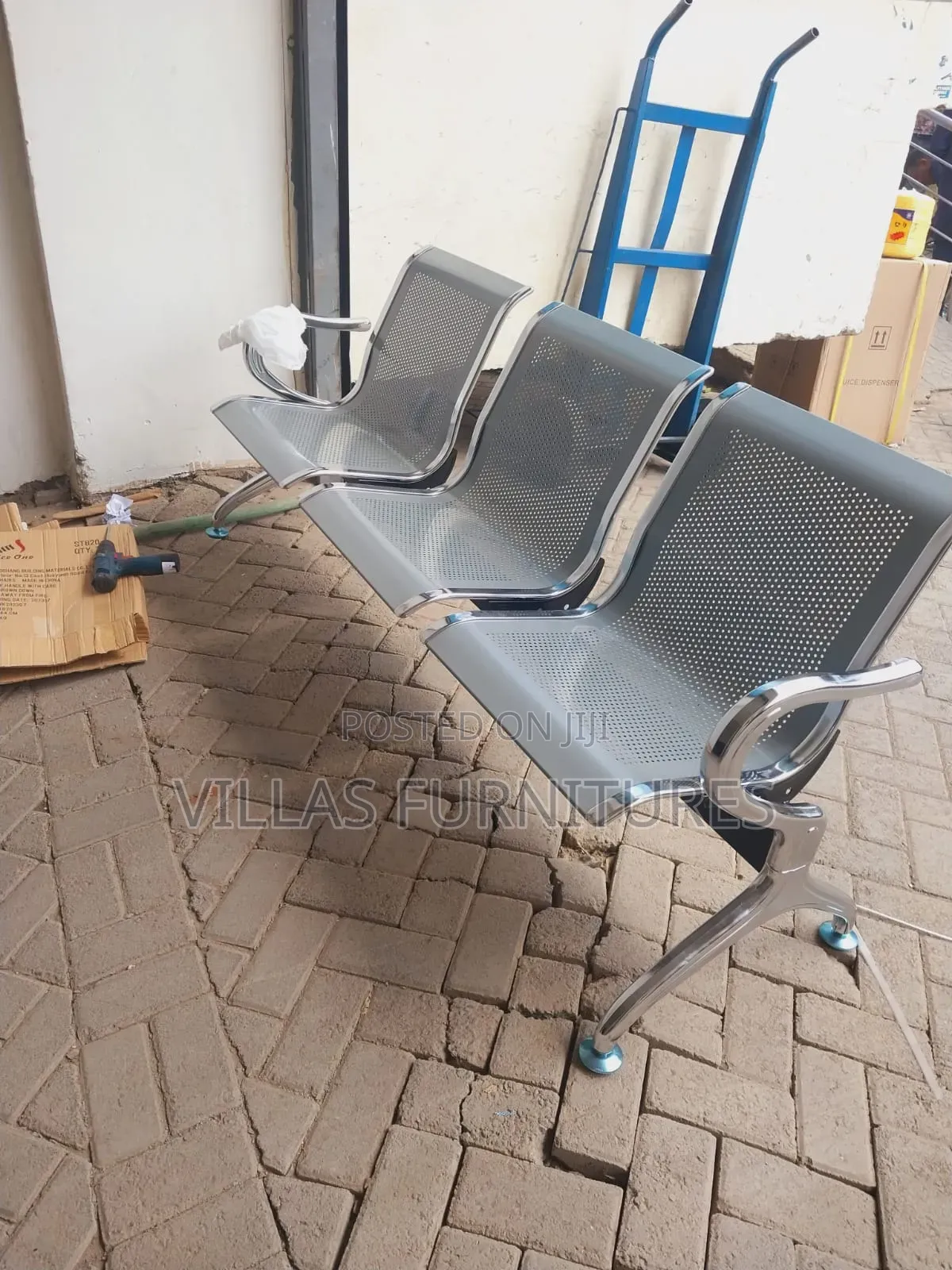 Unpadded Waiting Chair