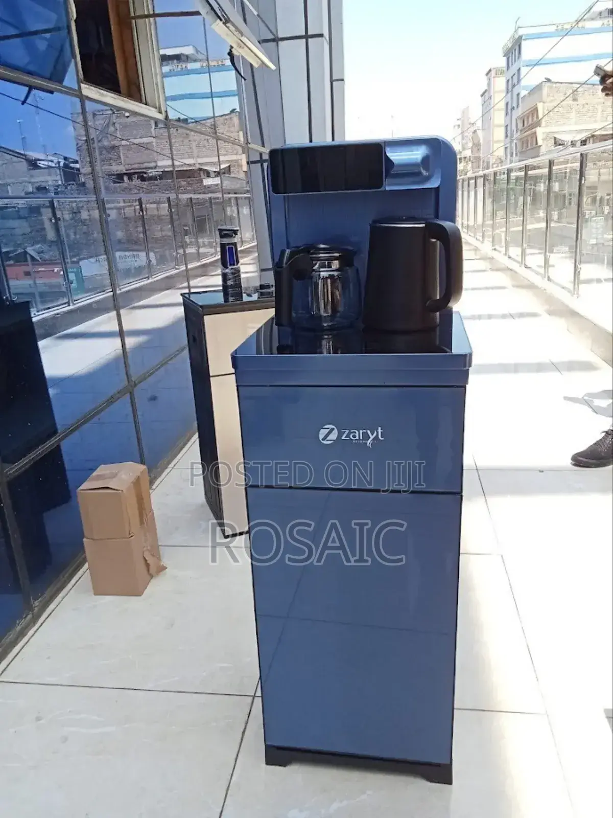 Zaryt Bottom Load Dispenser