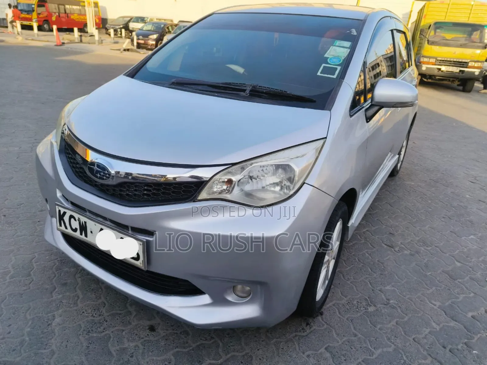 Toyota Ractis 2011 Silver