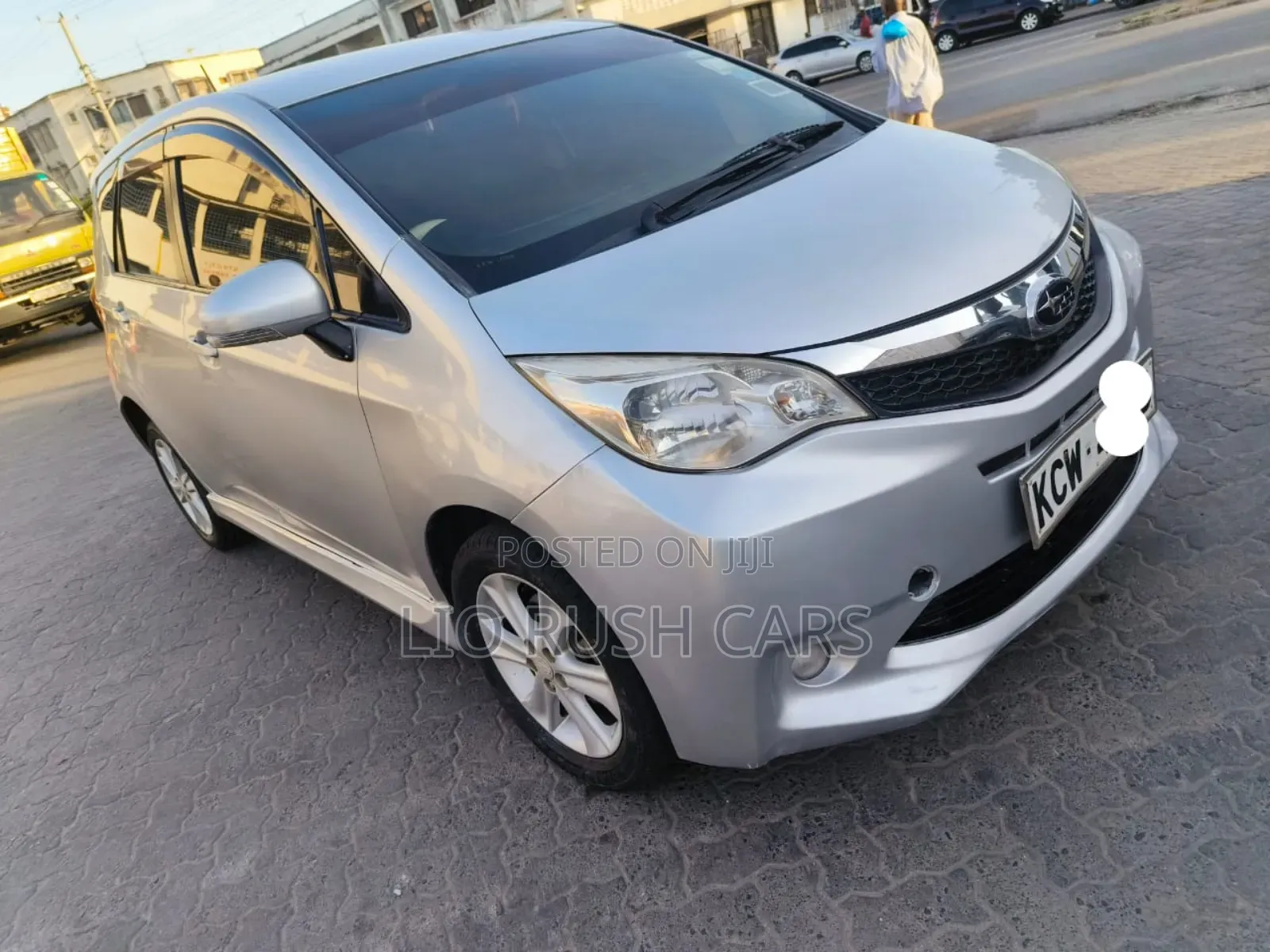 Toyota Ractis 2011 Silver