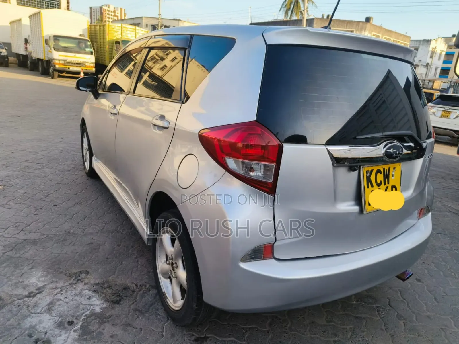 Toyota Ractis 2011 Silver