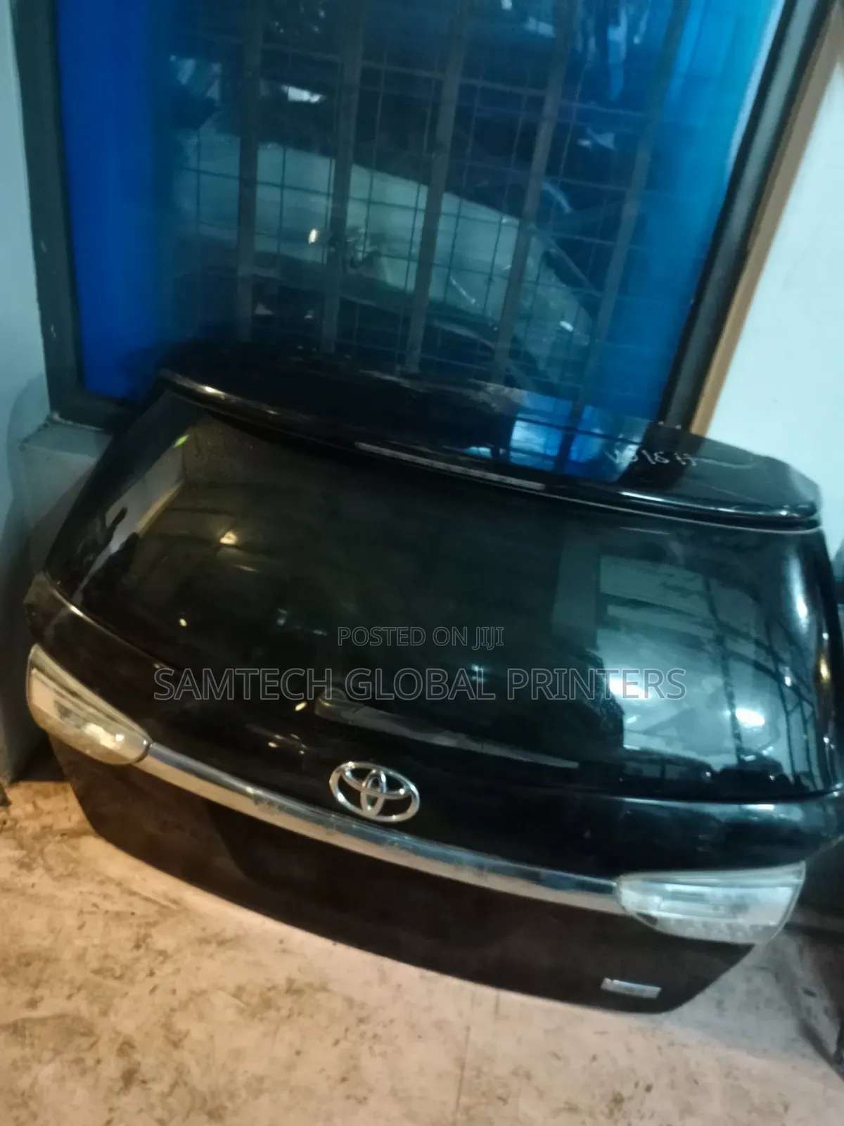 Accessible Toyota Wish Boot