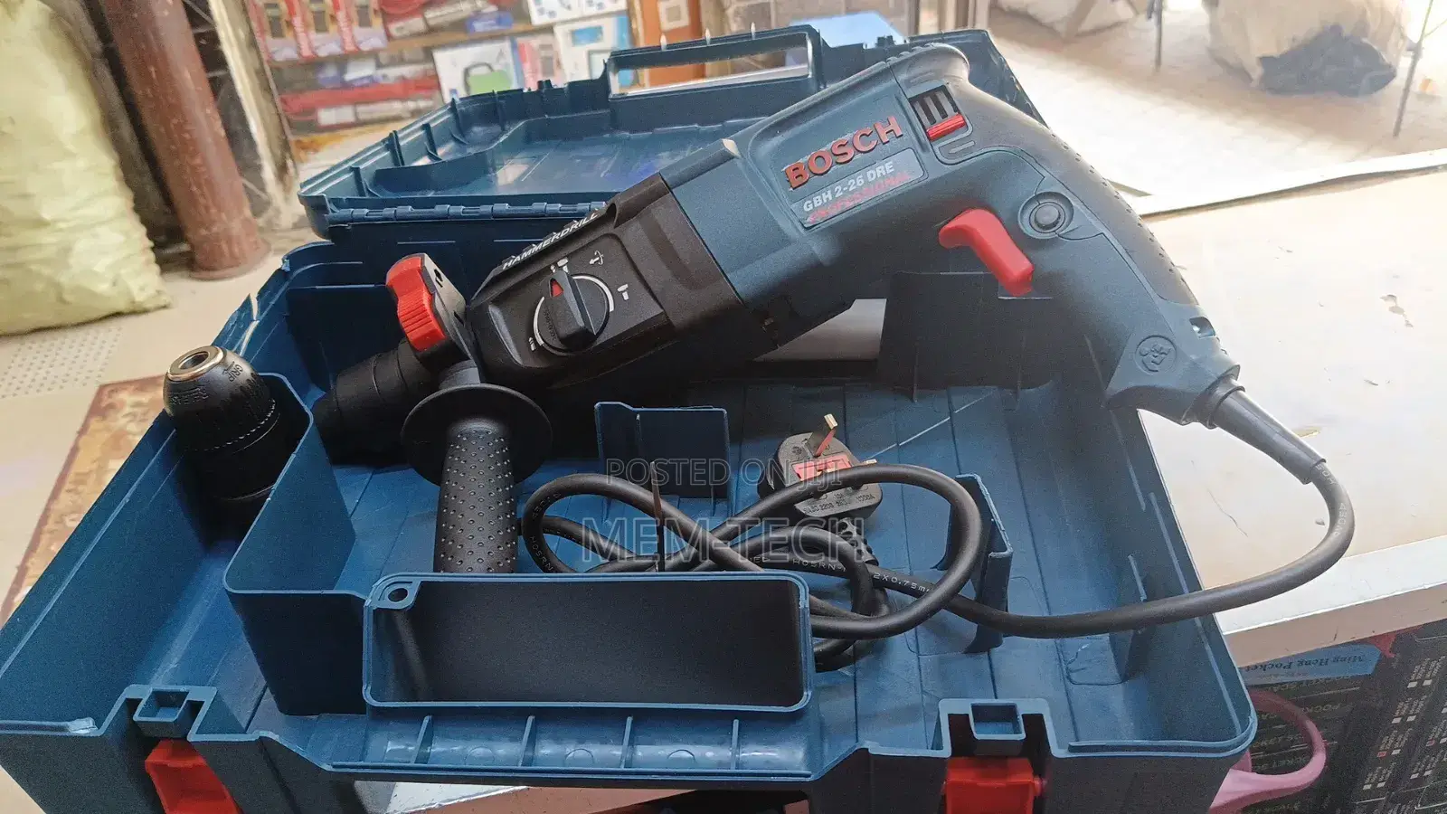 Bosch Rotary Hammer Drill With 2 Chuck's +5bits