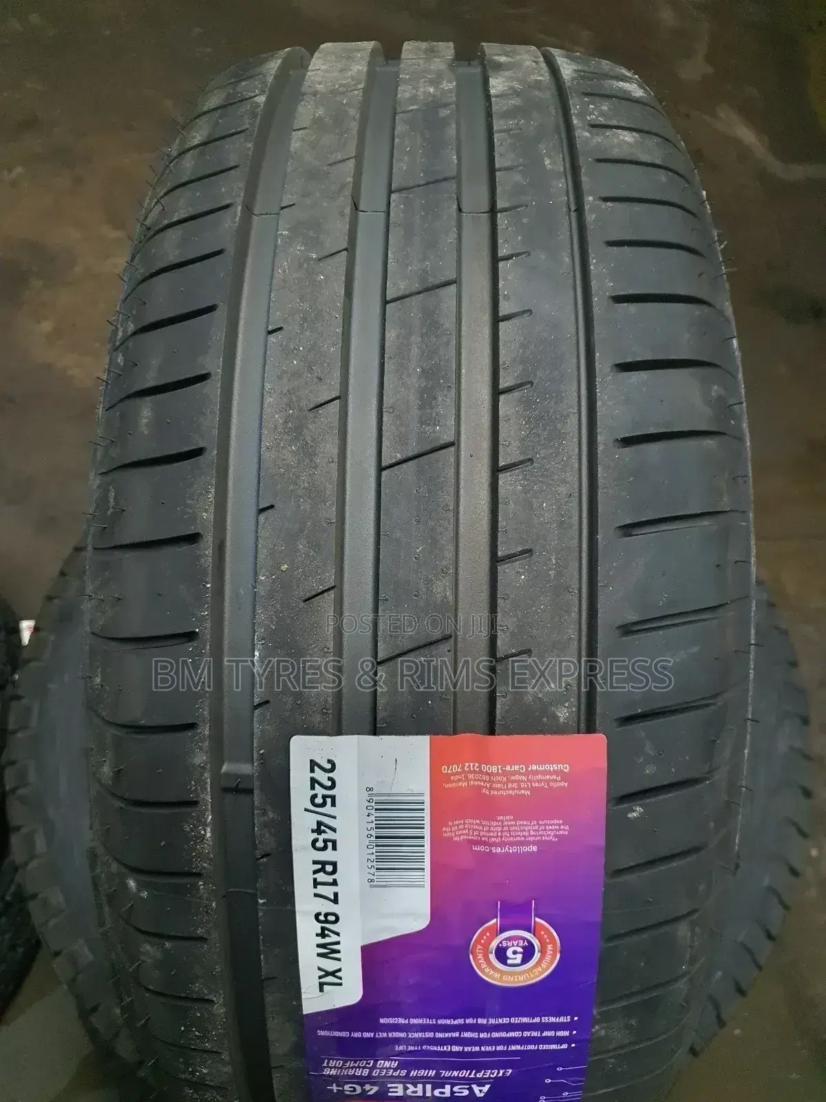 225 /45 R17 Apollo Tyres (India)