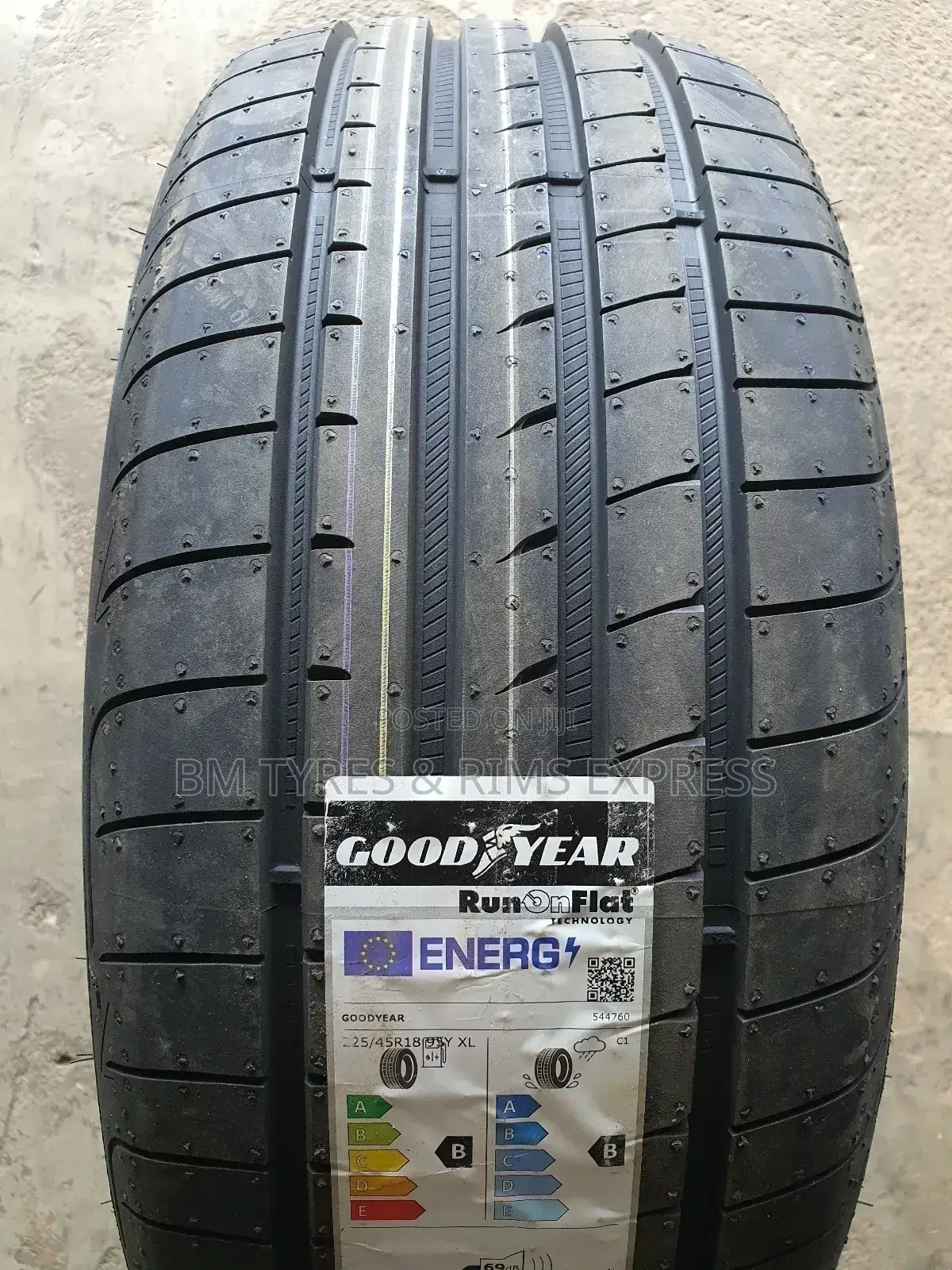 225 /45 R18 Goodyear