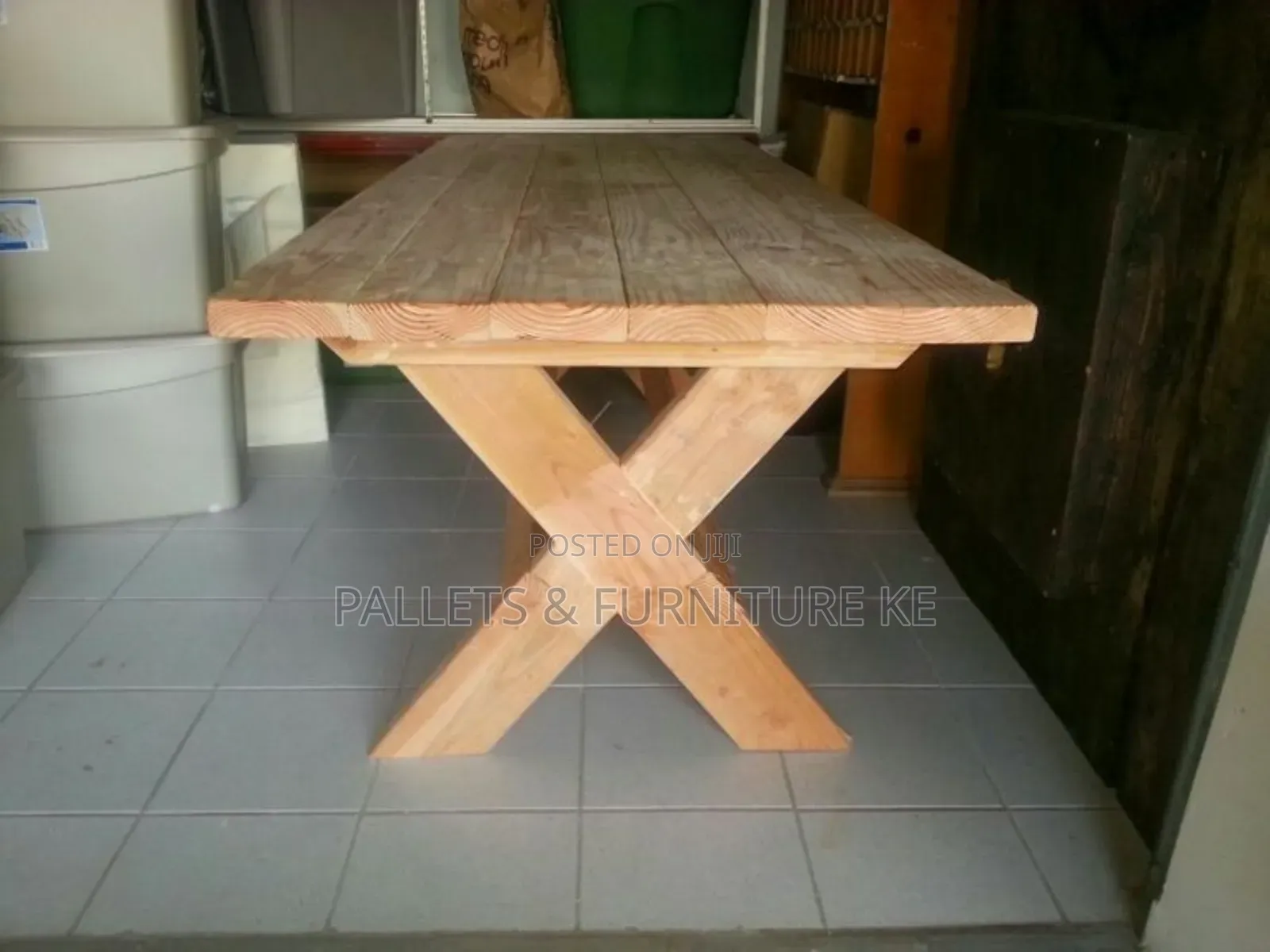Rustic Roots Table009