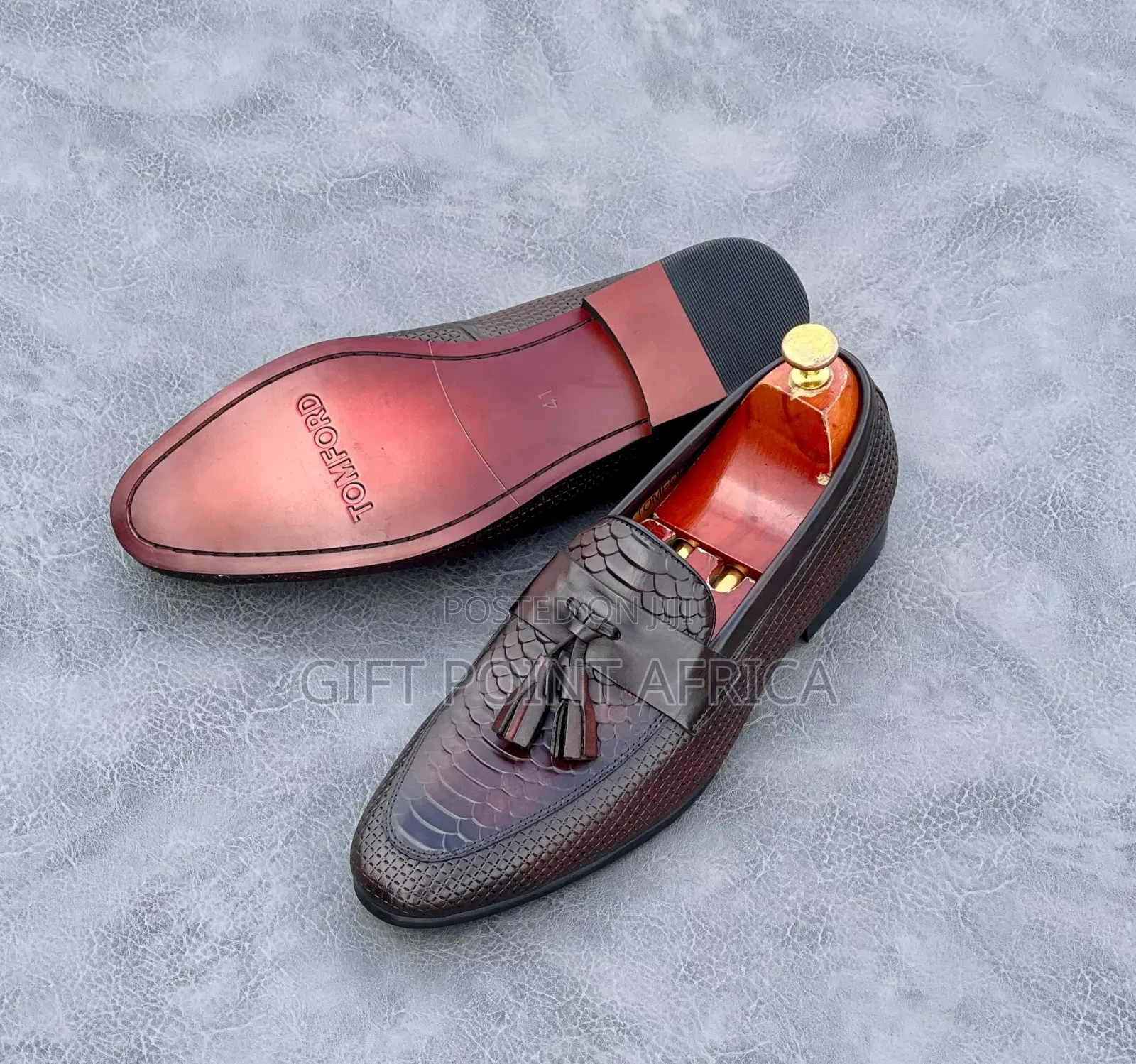 Tomford Official Leather Shoes for Men