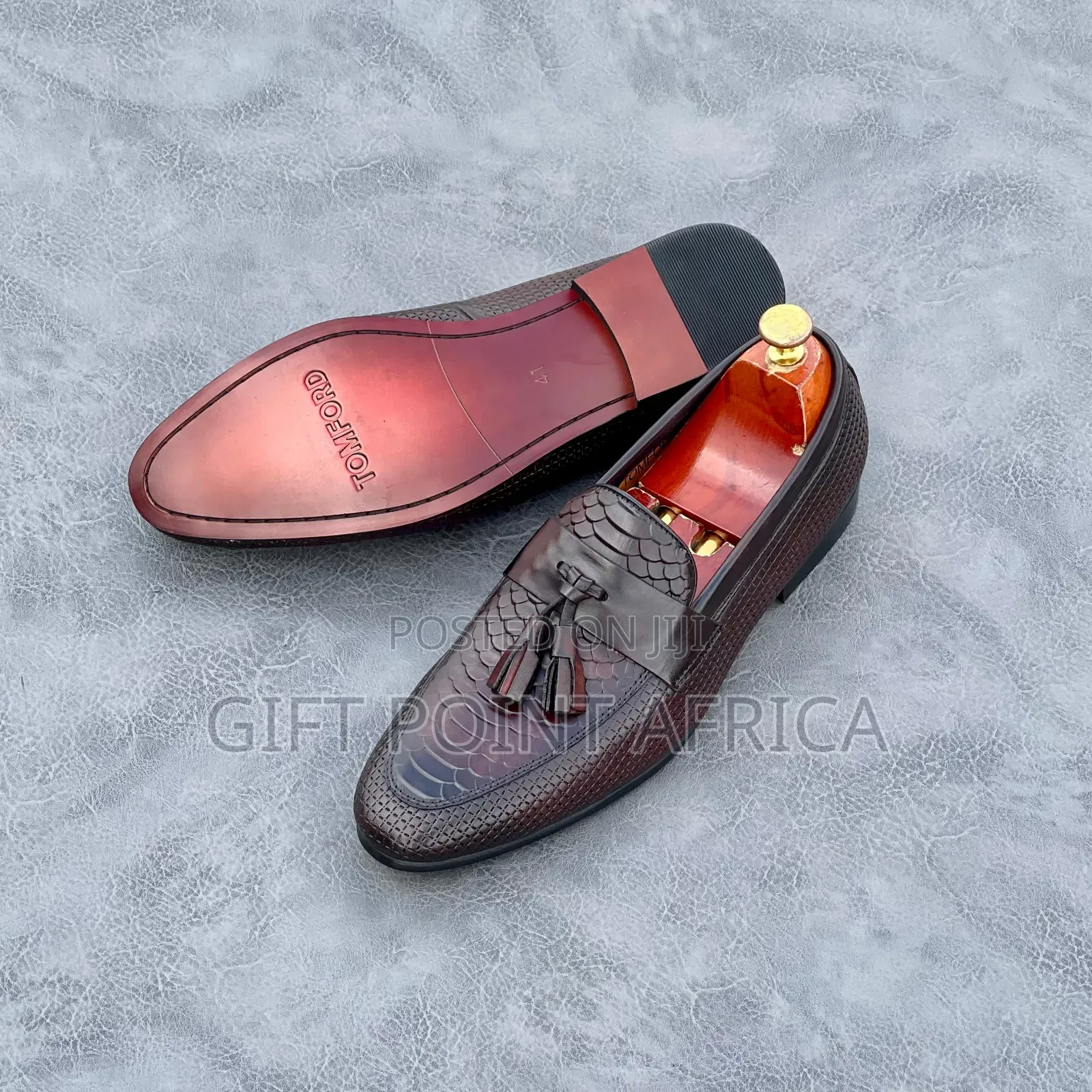 Tomford Official Leather Shoes for Men