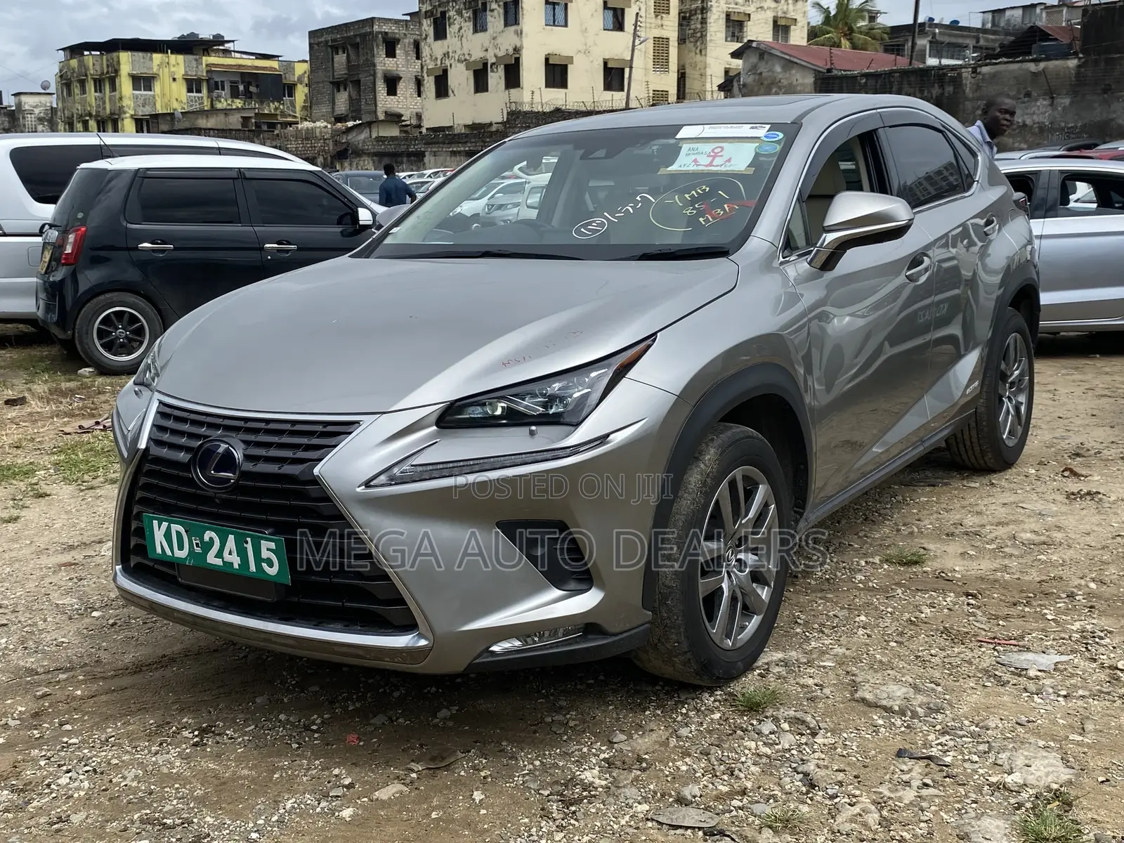 Lexus NX 300h Base 4x4 (2.5L 4cyl 2A) 2018 Silver