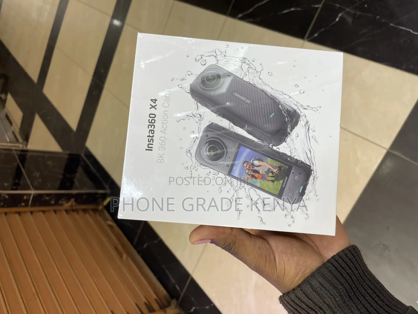 Insta360 X4