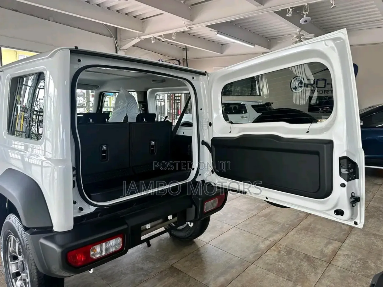 Suzuki Jimny 2019 White