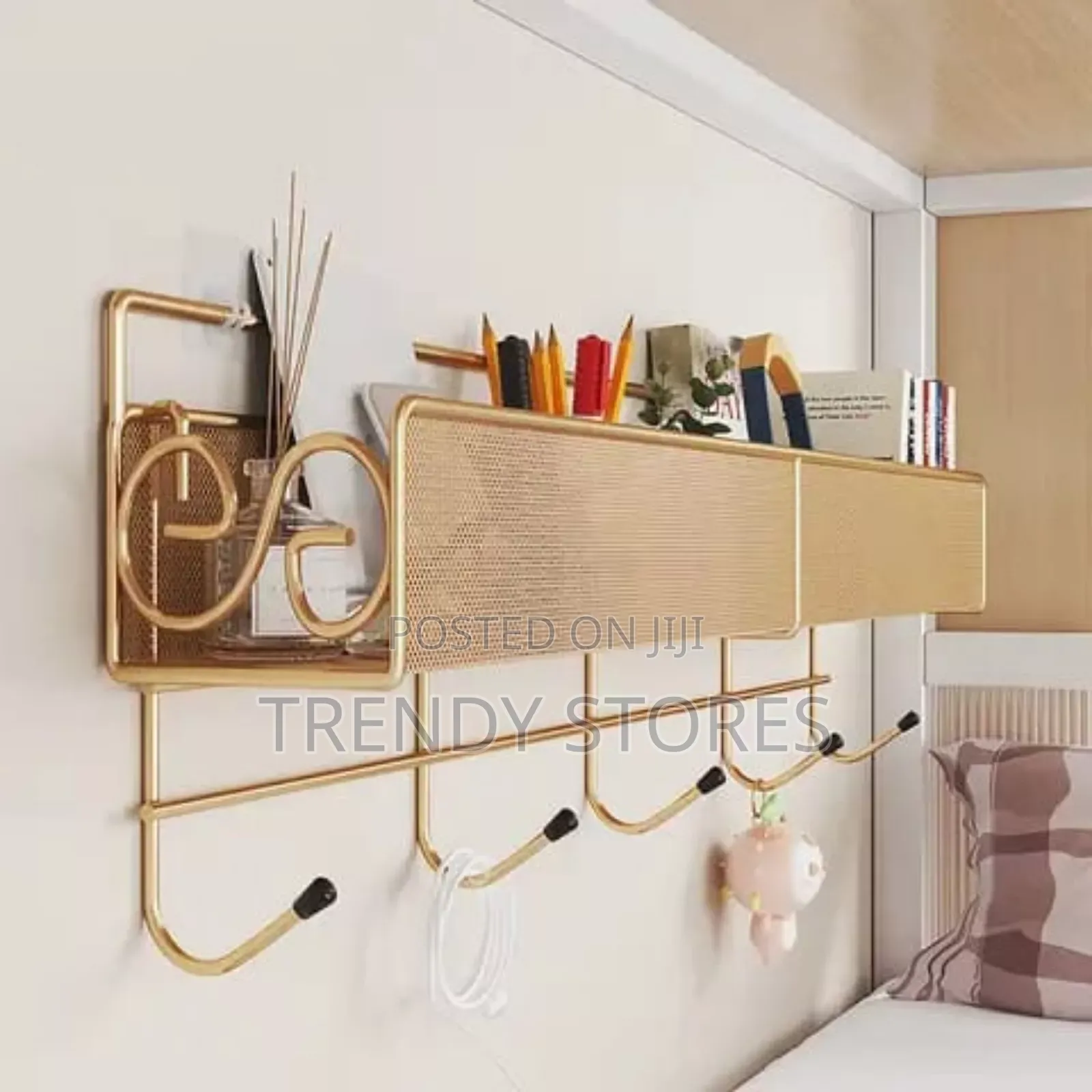 Gold Mesh Bathroom Rack With Hooks