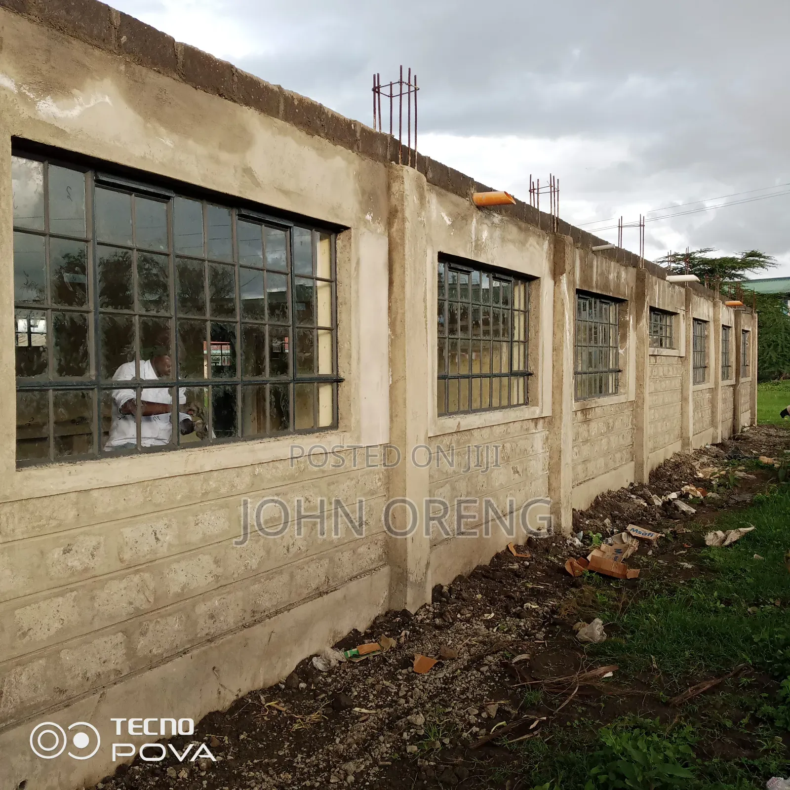 Glass Fitting With Putty