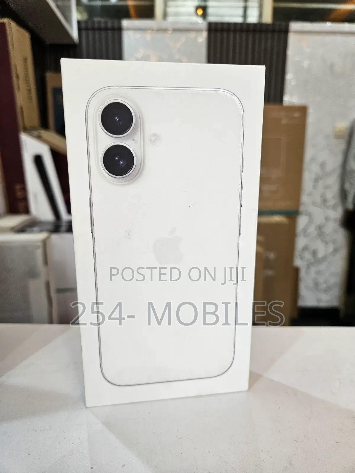 New Apple iPhone 16 256 GB White