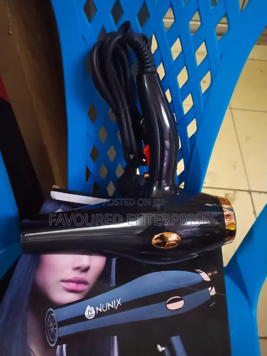 Nunix Blow Dry Machine - 2400W - Black