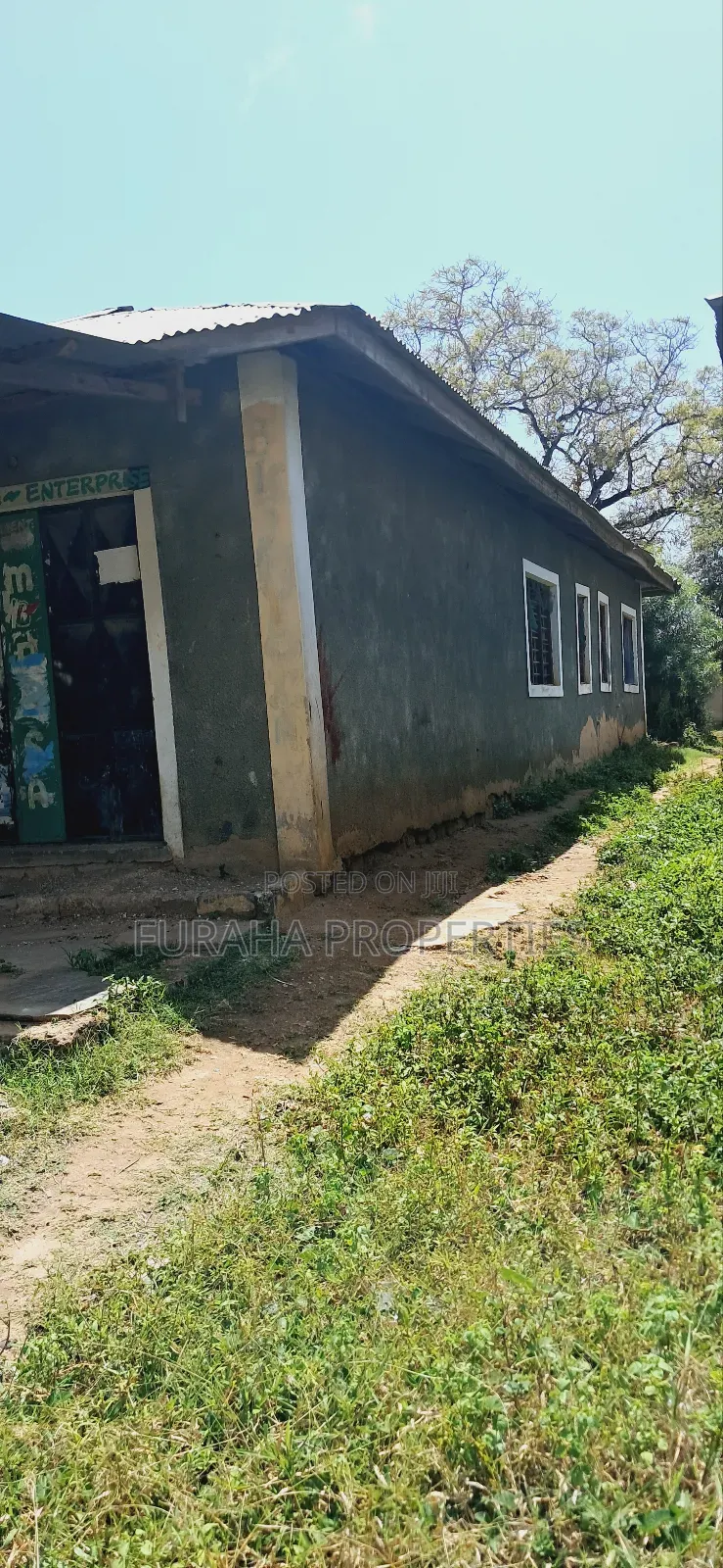 12bdrm Bungalow in Bombolulu for sale
