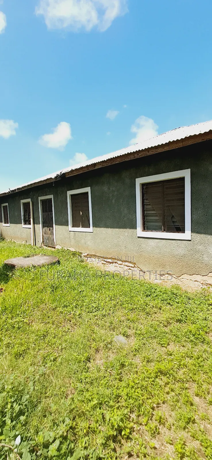 12bdrm Bungalow in Bombolulu for sale