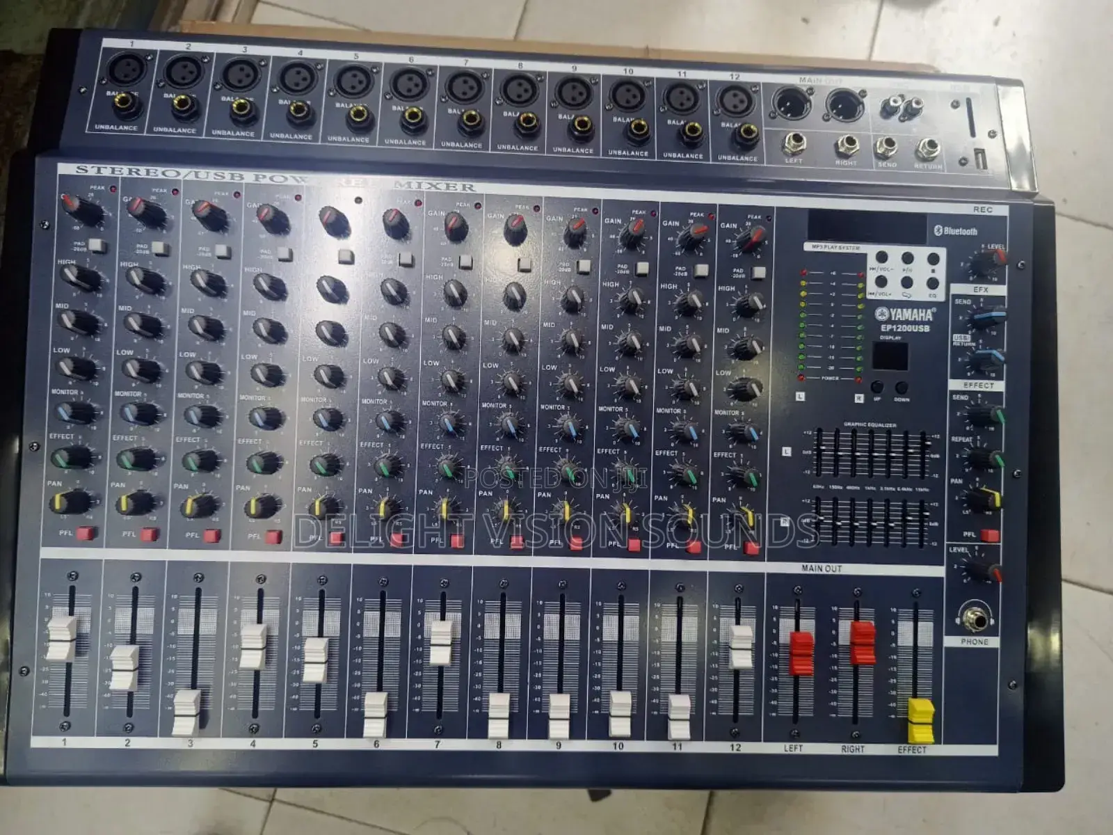 Yamaha EP12000USB Powered Mixer 12 CH