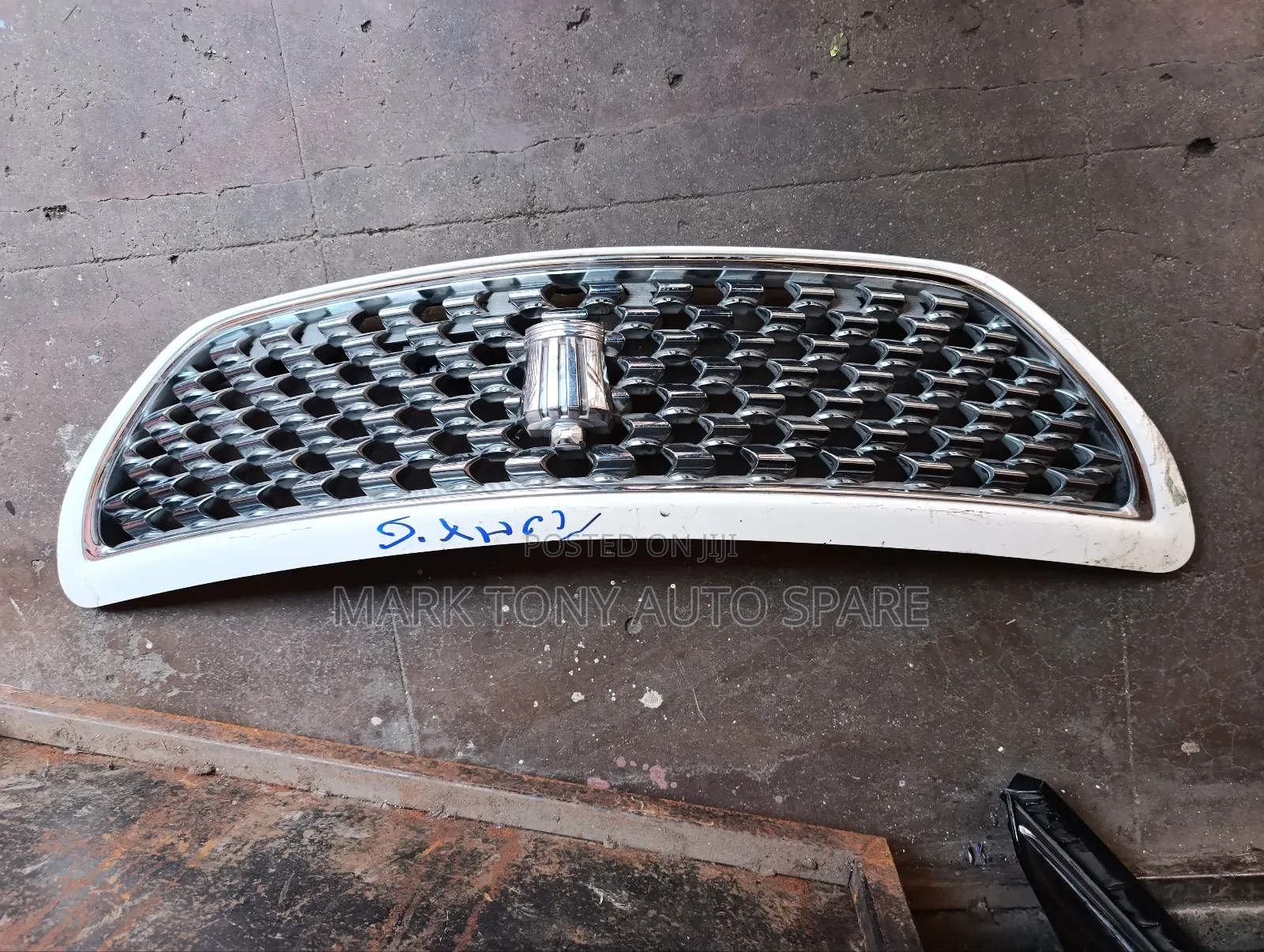 Crown Athletes Front Grill