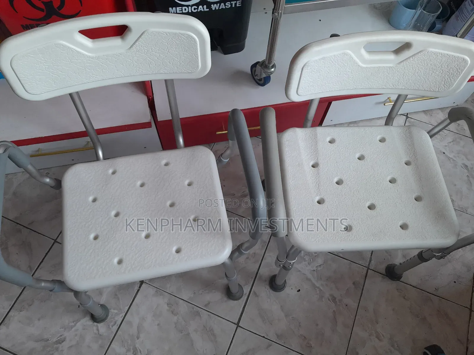 Shower Chair With Backrest and Armrest