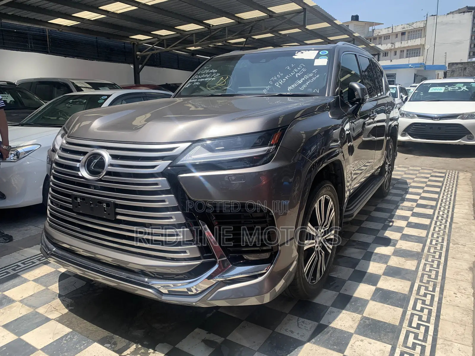 Lexus LX 2023 Green