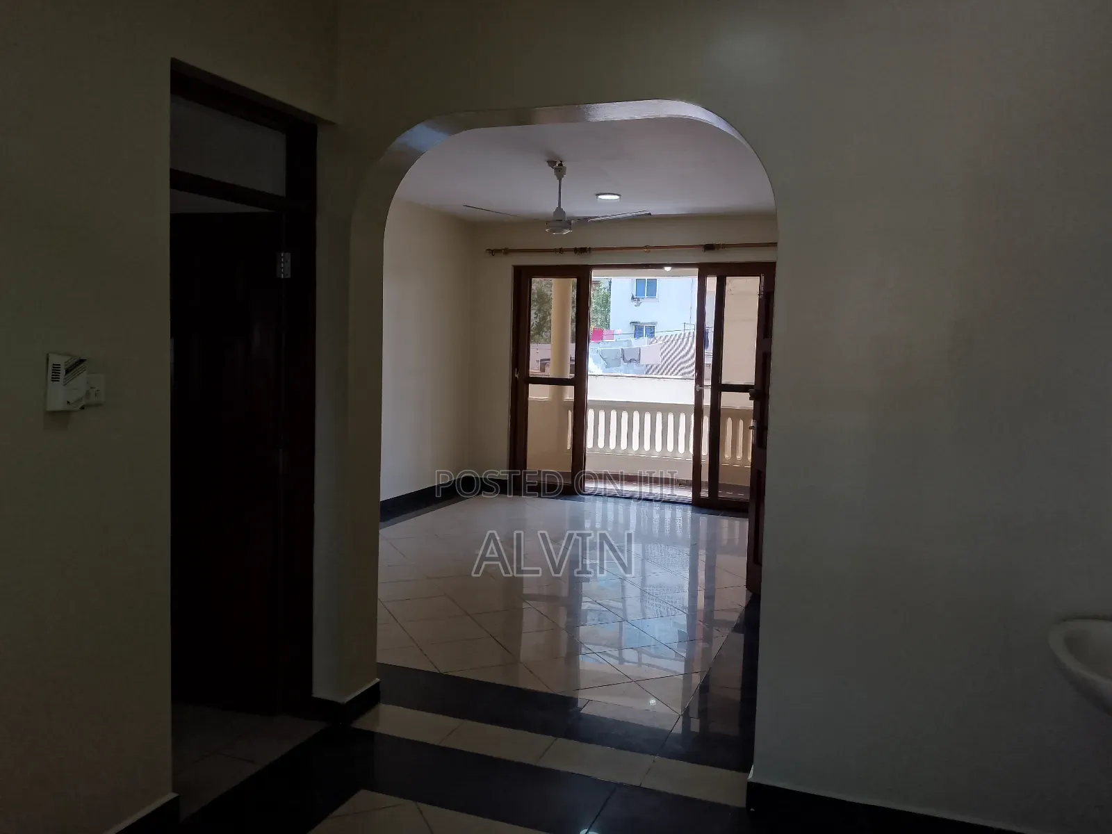 3bdrm Apartment in Kizingo for rent