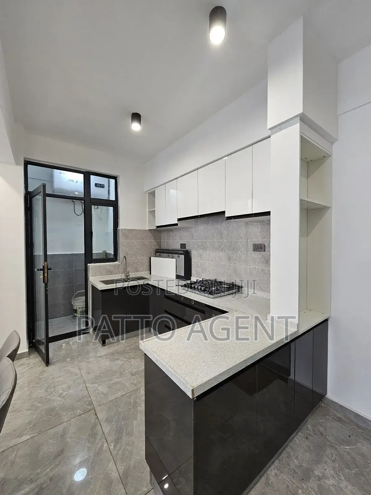 3bdrm Apartment in Lavington, Valley Arcade for sale