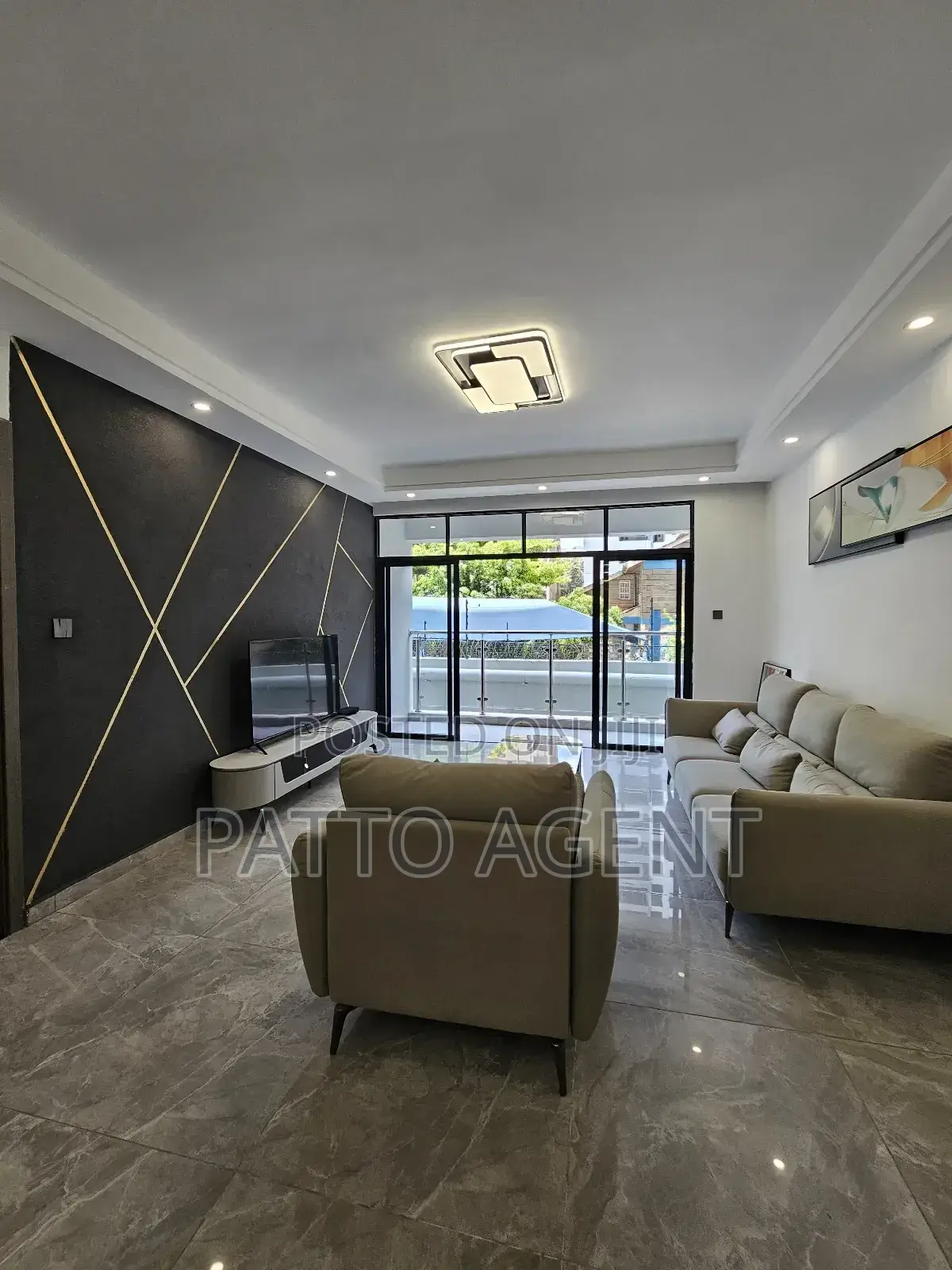 3bdrm Apartment in Lavington, Valley Arcade for sale