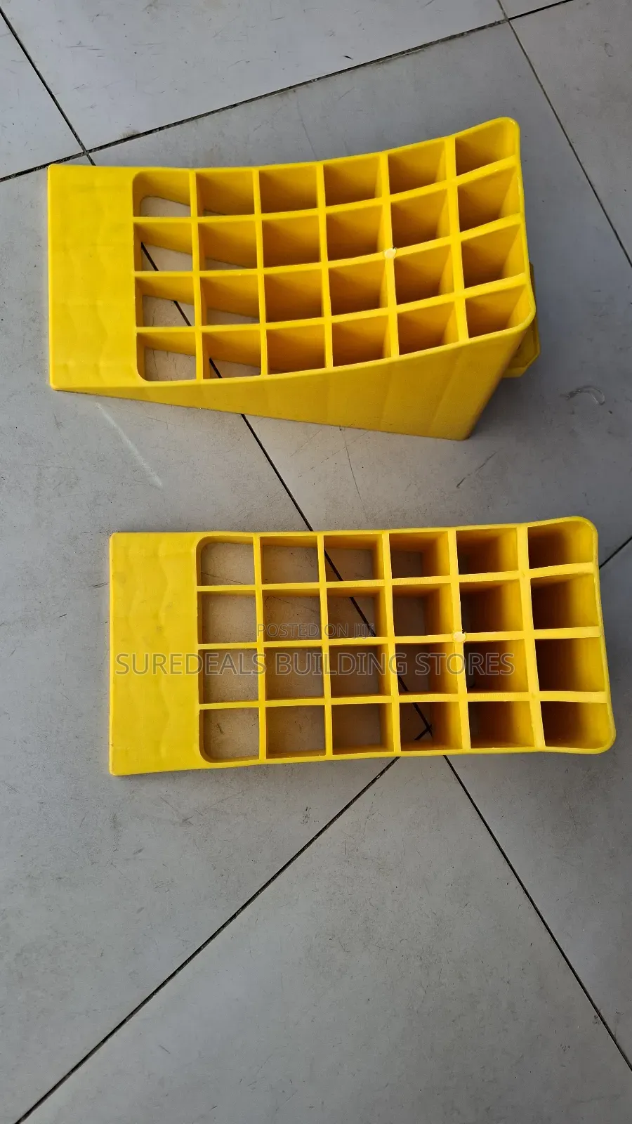 Plastic Wheel Chocks/Plastic Wheel Stoppers.